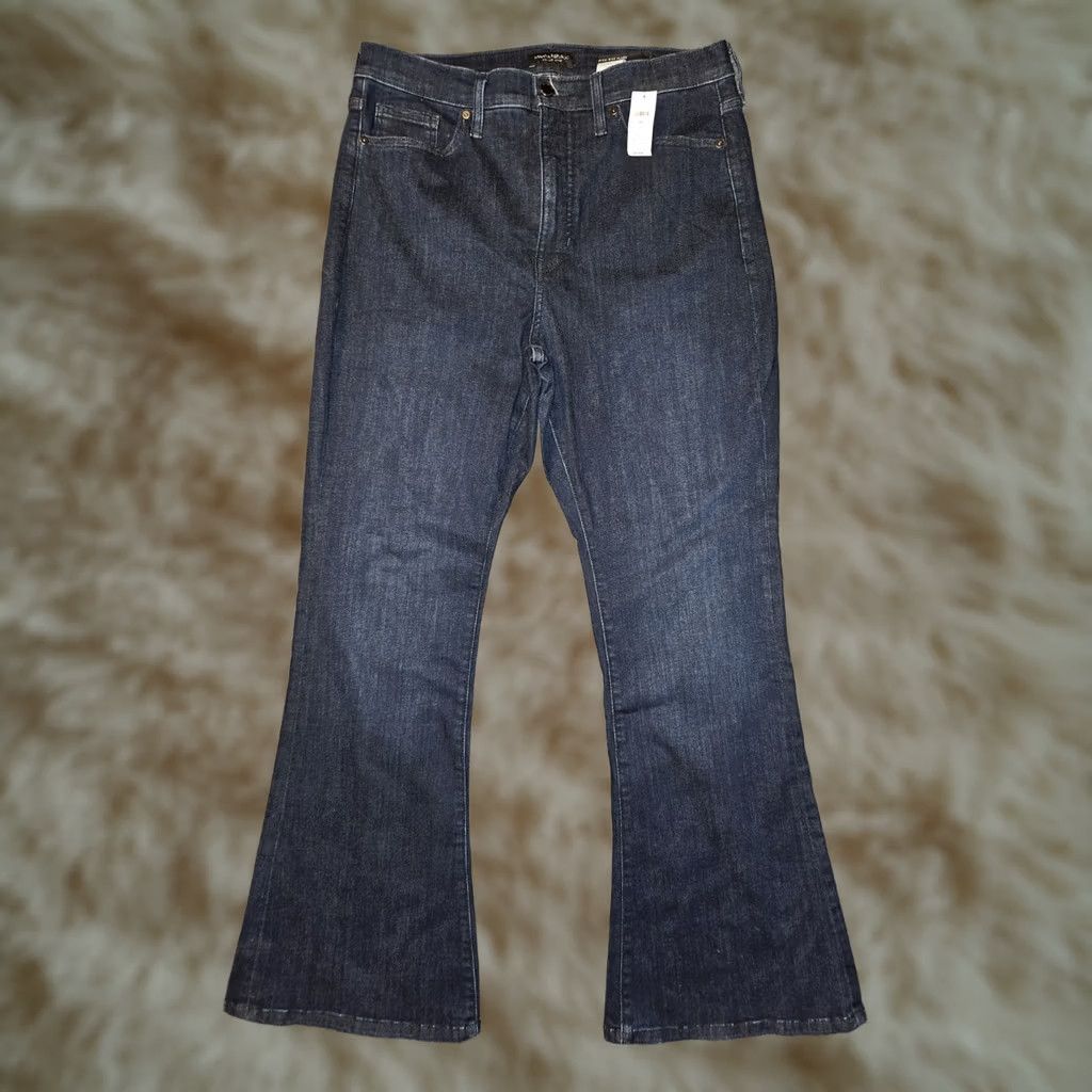 Banana Republic VINTAGE Banana Republic High Rise Flare Jeans NWT Women 32 Blue Denim Stretch Preppy City Modern Flared 30.5 Inseam Womens Size 24" / US 00 / IT 34 - 1 Thumbnail