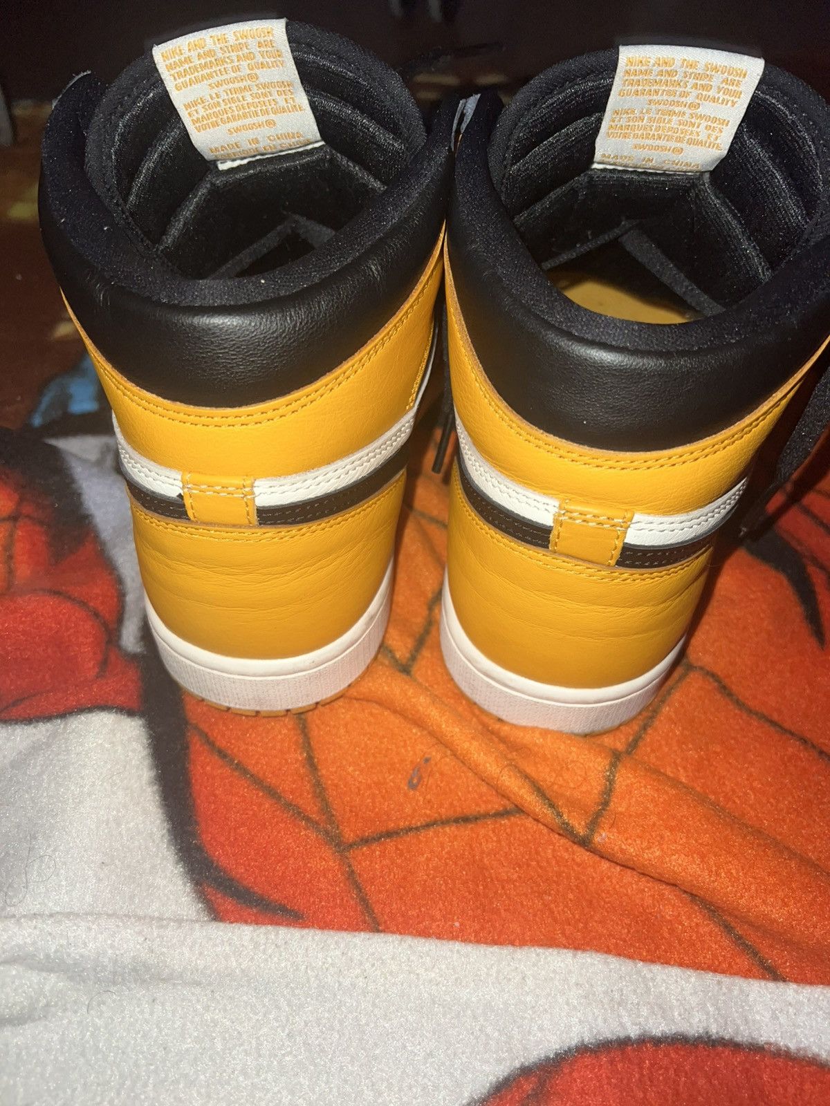 Nike Air Jordan 1 Retro High “Taxi” Size US 10 / EU 43 - 3 Thumbnail