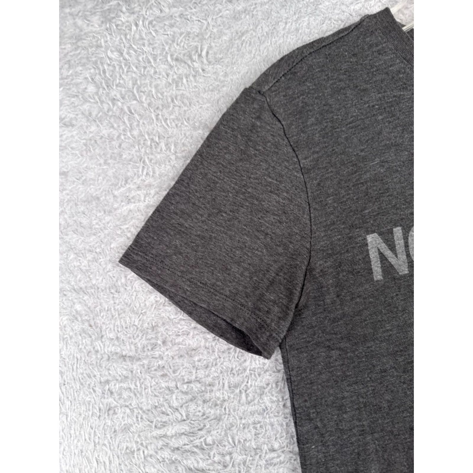 The North Face The North Face Shirt Men Small Gray Short Sleeve Crew Neck Polyester Blen Size US S / EU 44-46 / 1 - 3 Thumbnail