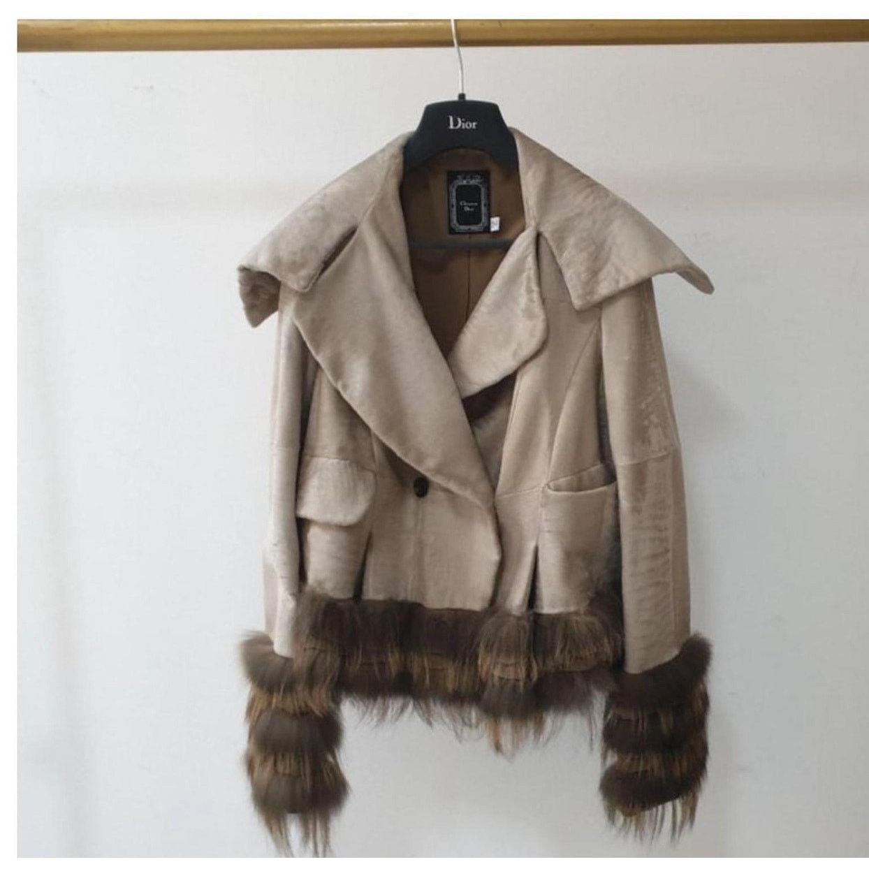 Dior Christian Dior Beige Leather Fox Trimmed Jacket Sz.36 Size XS / US 0-2 / IT 36-38 - 1 Thumbnail