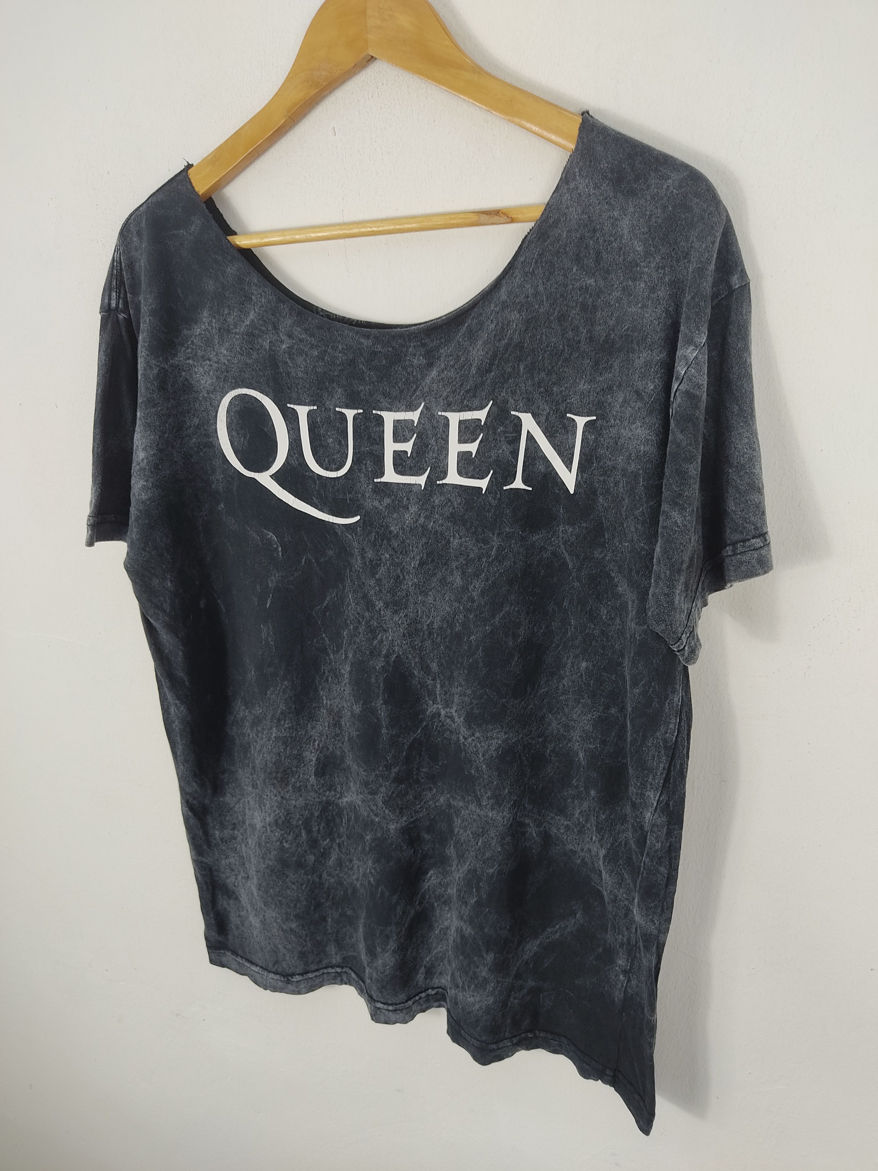 Band Tees Band Queen Crop Neck T-Shirt Size L / US 10 / IT 46 - 2 Thumbnail