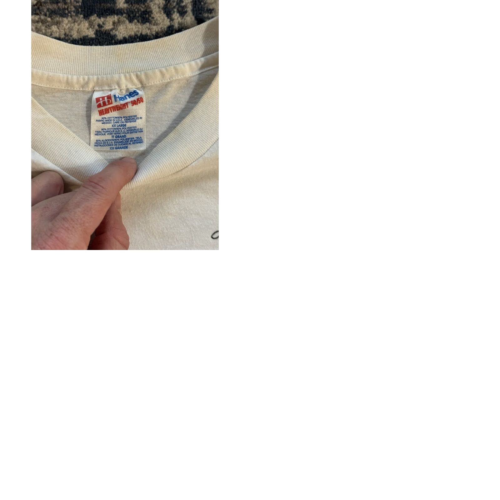 Hanes VINTAGE 90s The Oyster Bar Do It In The Raw T Shirt 2XL Hanes White Cotton Graphic Print Crew Neck Short Sleeve Men 90s Beach Daytona Beach Florida Size US XXL / EU 58 / 5 - 9 Thumbnail