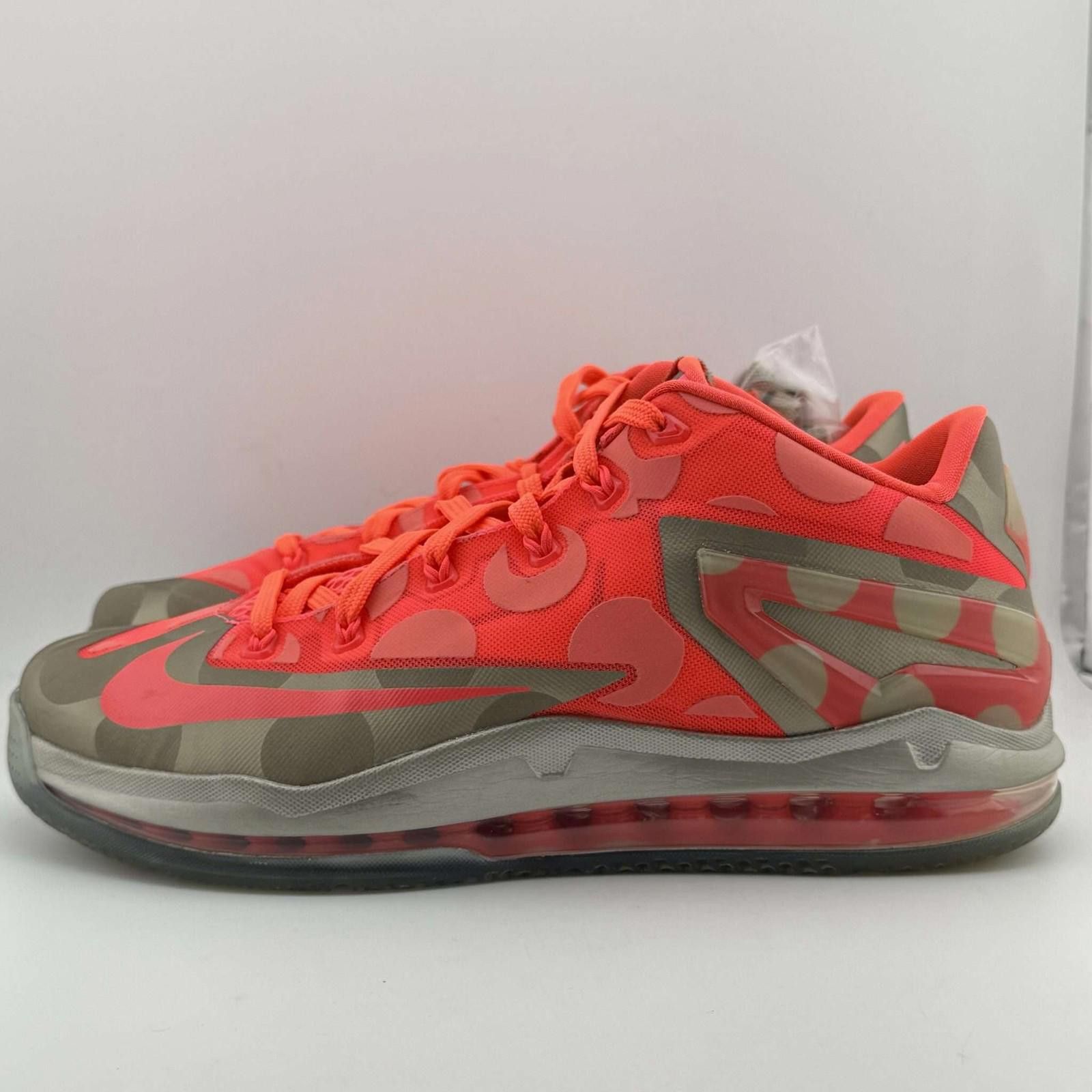 Nike Nike LeBron 11 Low Maison Polka Dots US 9.5 Used Size US 9.5 / EU 42-43 - 2 Thumbnail