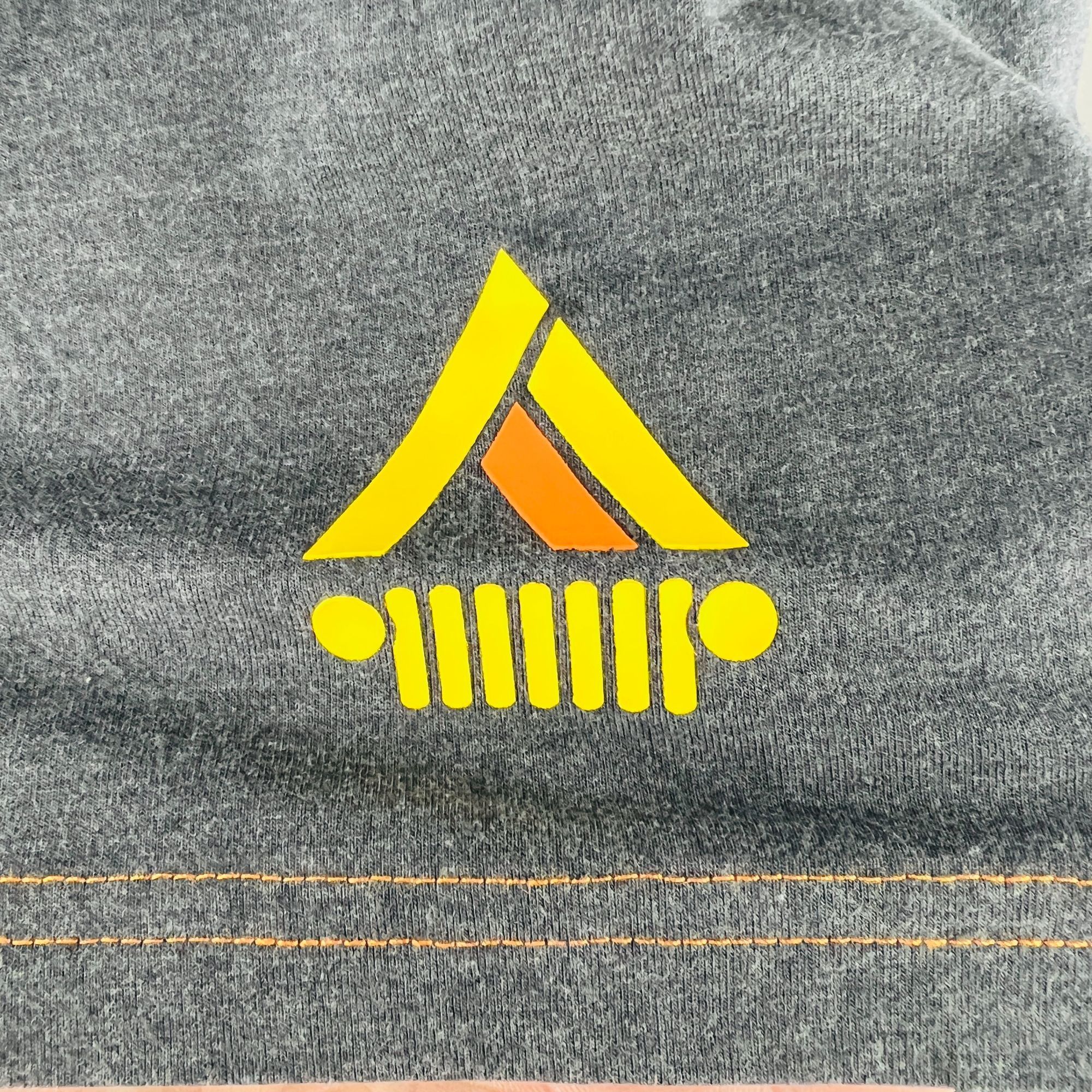Jeep Jeep Logo Mountains XL T-Shirt Shirt Size US XL / EU 56 / 4 - 3 Thumbnail
