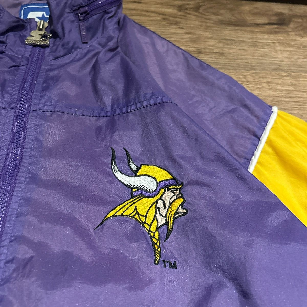 Vintage Minnesota Vikings Vintage Starter Jacket szL Size US L / EU 52-54 / 3 - 5 Thumbnail