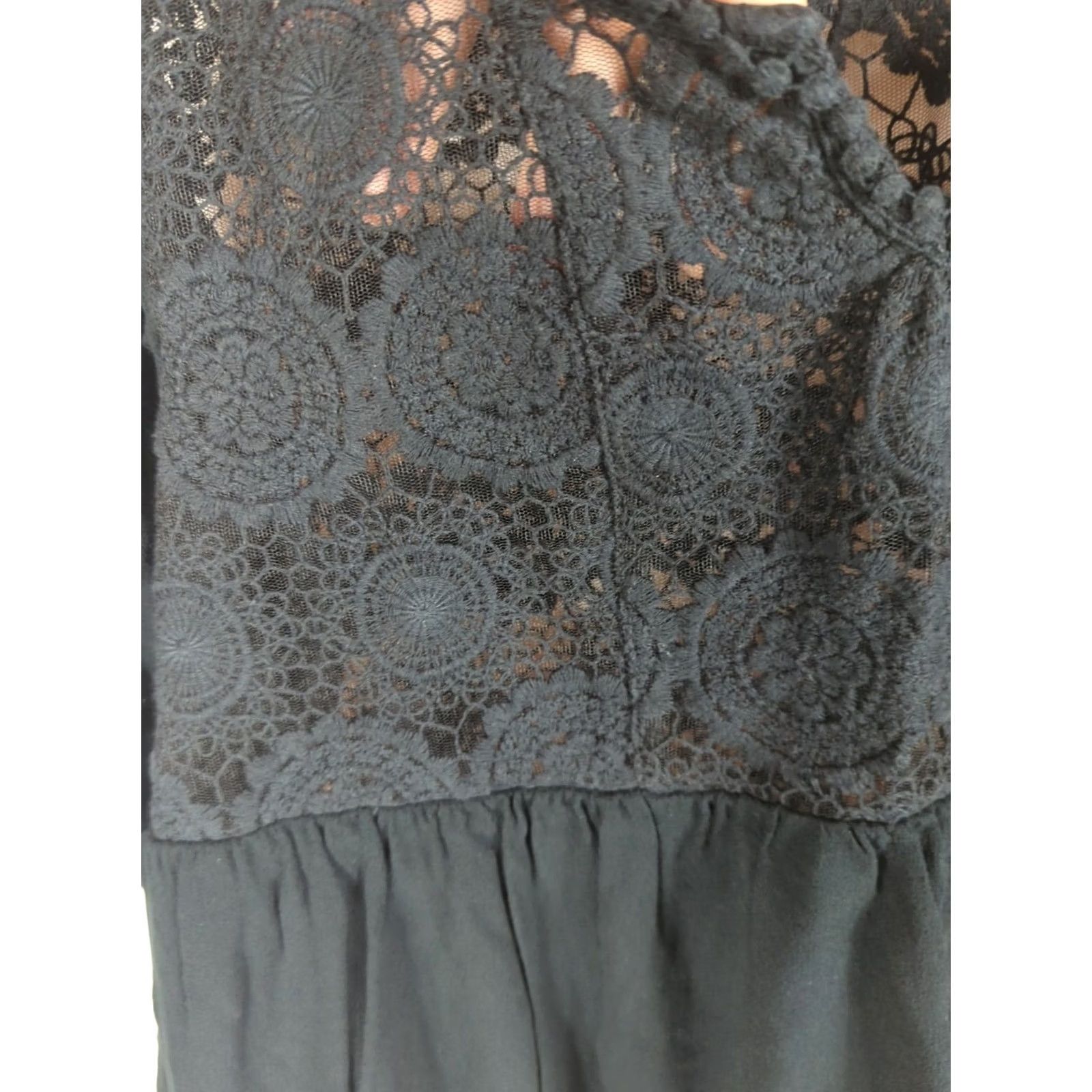 Vintage Knox Rose Women Top Small Black Crochet Lace V-Neck Short Sleeve Pullover Prairie Peasant Casual Sleeve Relaxed Fit Blouse Size S / US 4 / IT 40 - 3 Thumbnail