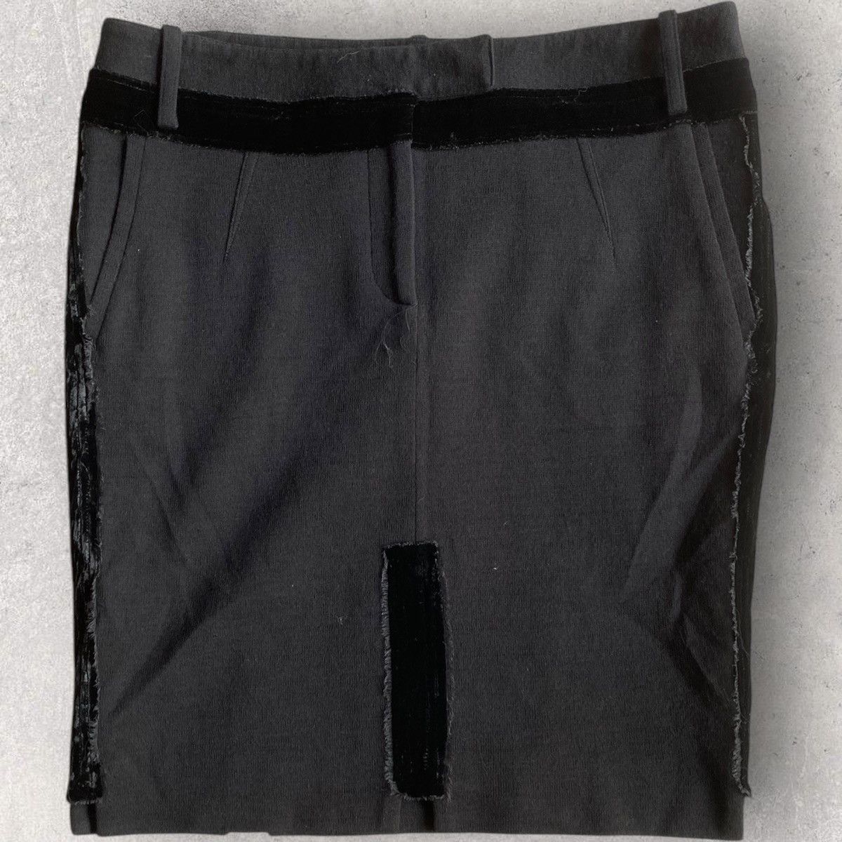 John Galliano Fall 2006 Velour Patchwork Skirt Size 28" / US 6 / IT 42 - 1 Thumbnail
