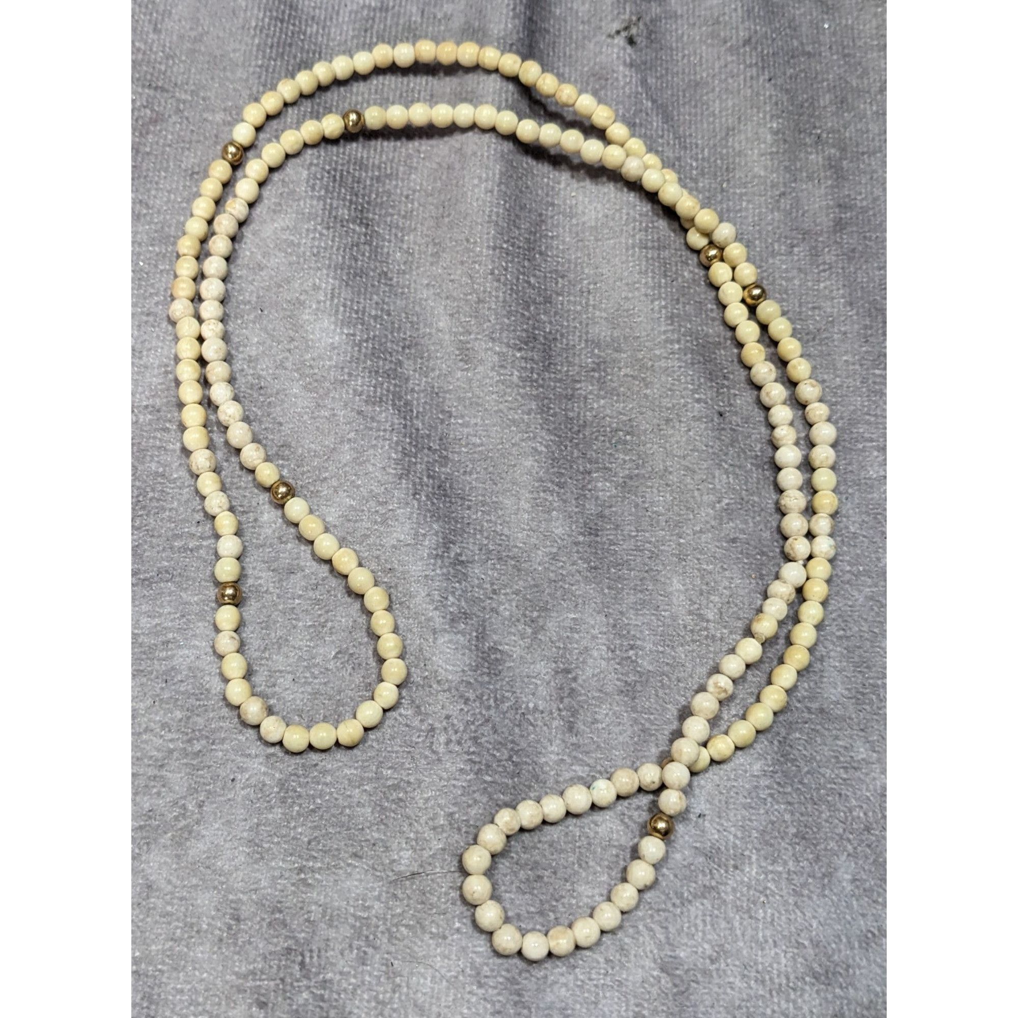 Other Vintage Cream Riverstone Beaded Necklace With Gold Tone Acce Size ONE SIZE - 5 Thumbnail