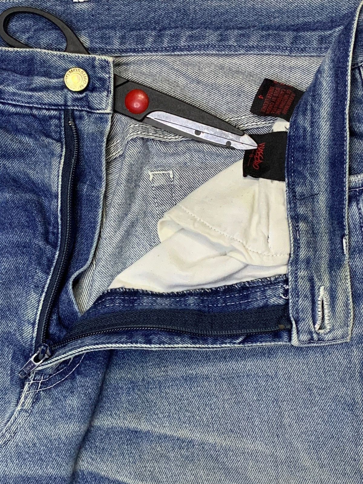 Japanese Brand Vintage Japanese Brand Mud Wash Patched Ripped Baggy Jeans Size US 34 / EU 50 - 9 Thumbnail