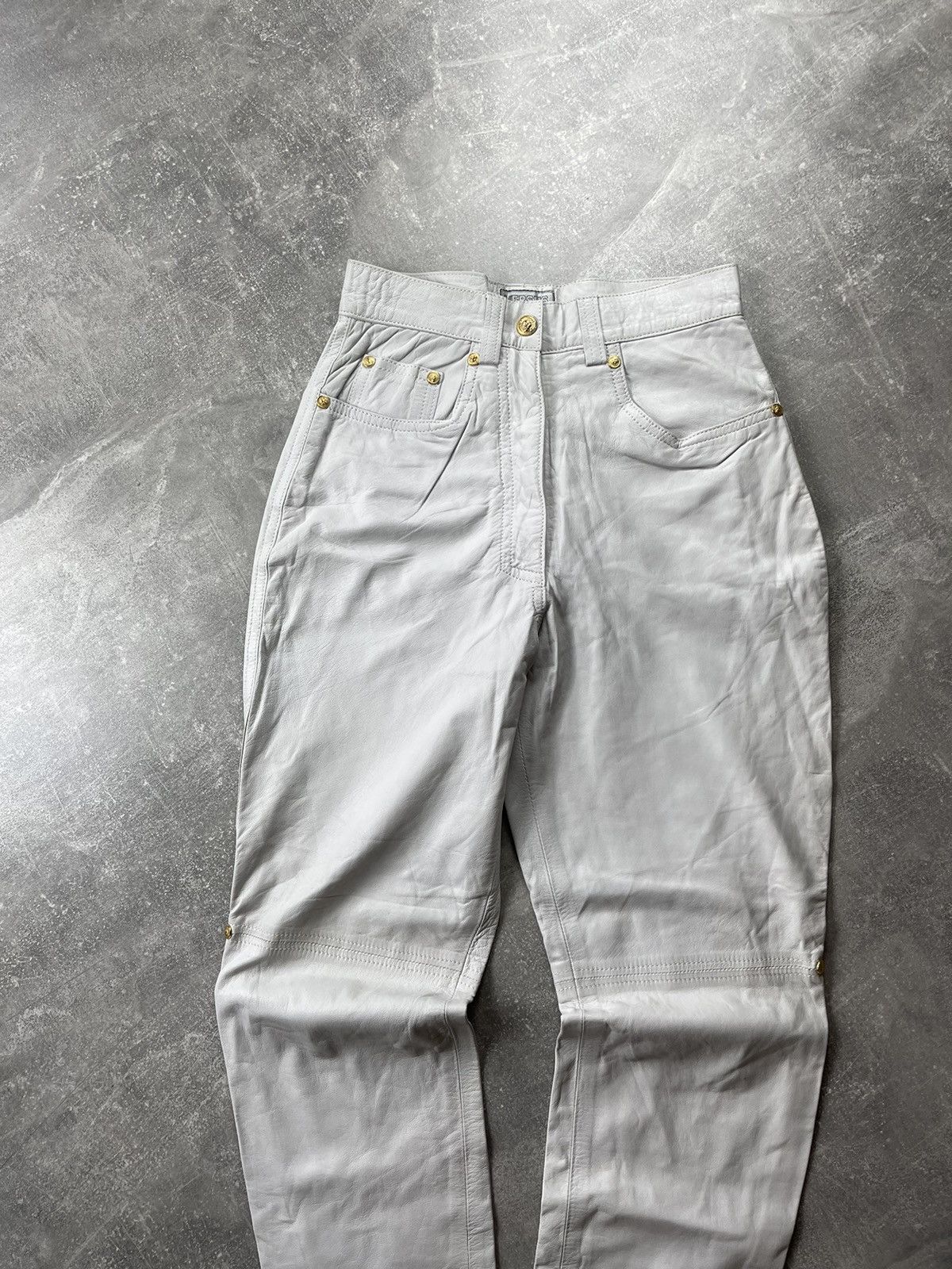 Versace Versus Gianni Versace Vintage 90s White Leather Pants Size 27" / US 4 / IT 40 - 7 Thumbnail