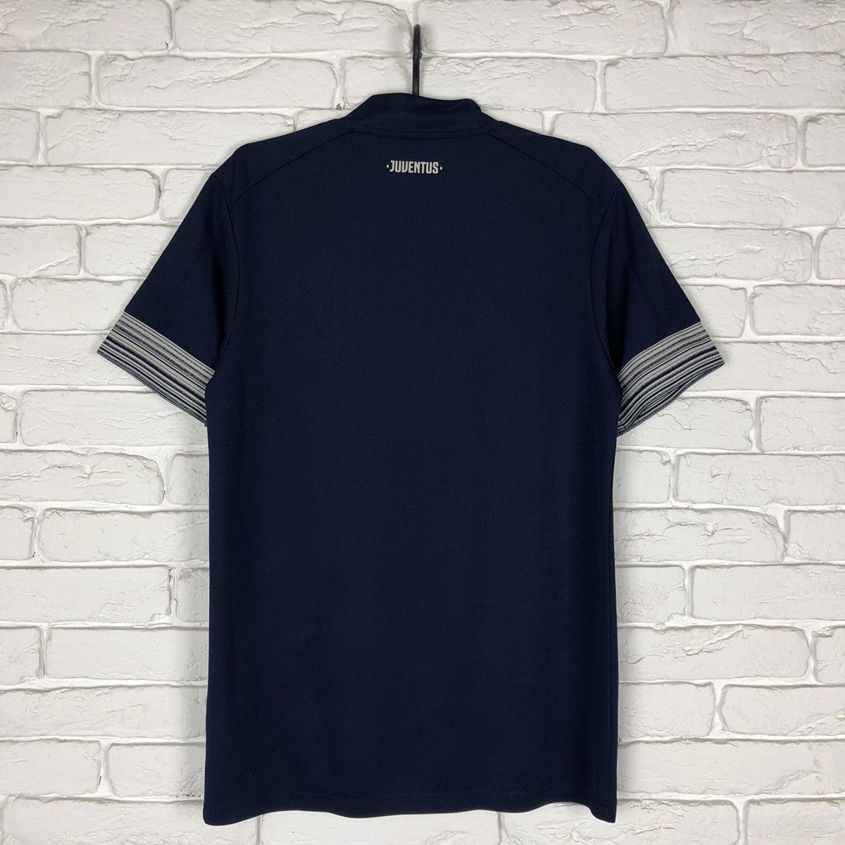 Adidas Juventus 2020 2021 away jersey Size US M / EU 48-50 / 2 - 5 Thumbnail