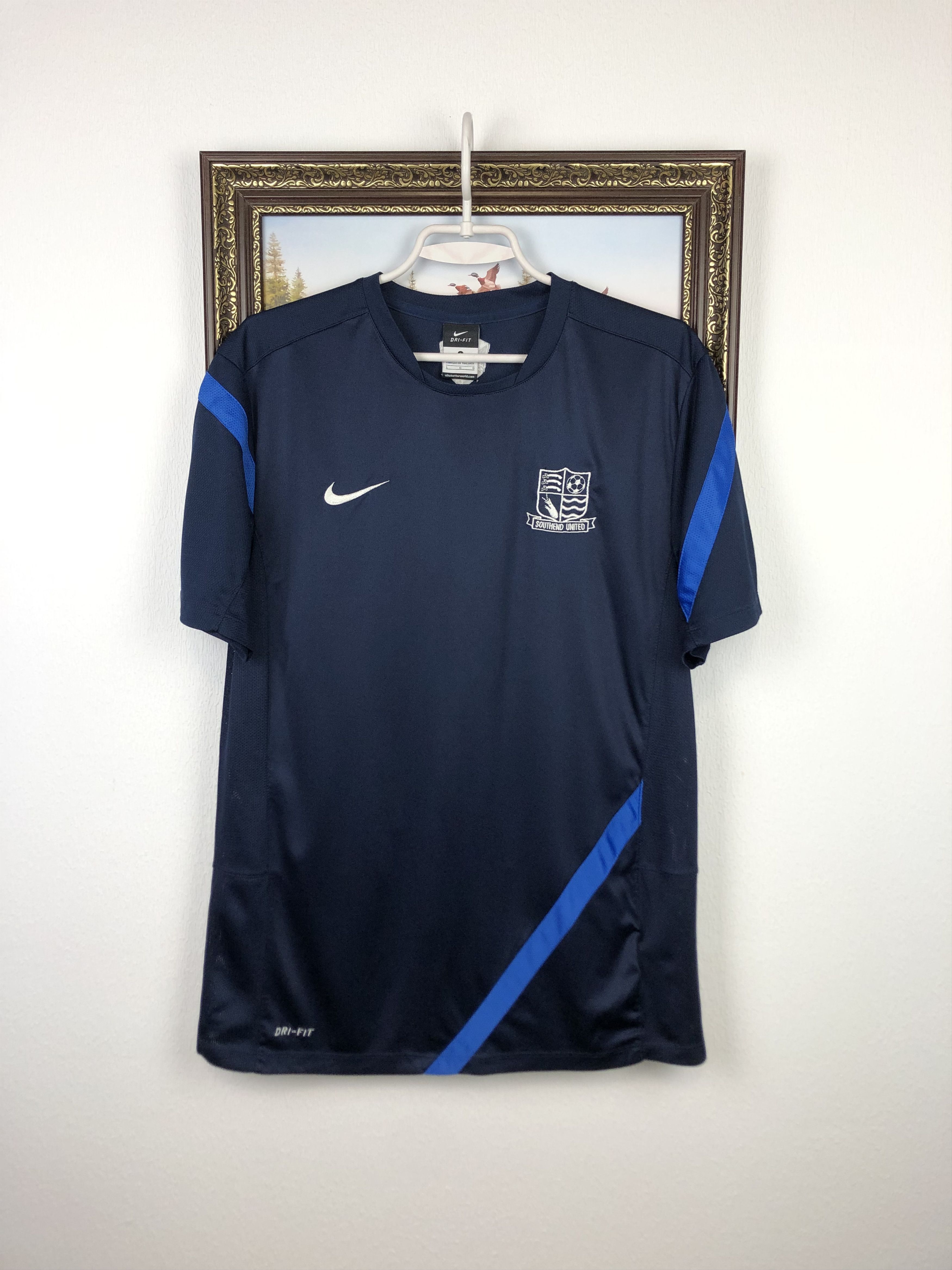 Nike Southend United 2014 Football Shirt Train Soccer Nike Jersey Size US L / EU 52-54 / 3 - 1 Thumbnail