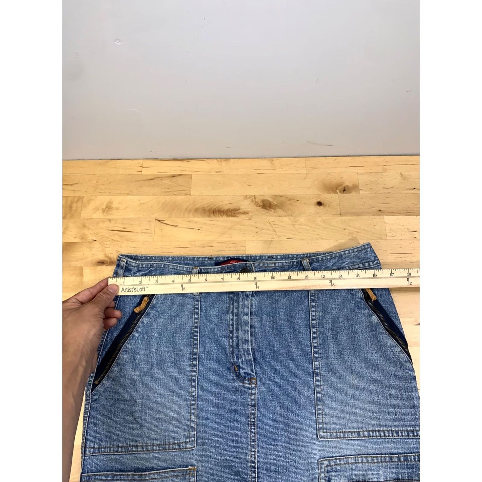 Bcbgmaxazria VINTAGE BCBGMAXAZRIA Denim Skirt Women 8 Blue Zippers Pockets Y2K 13215 Size 30" / US 8 / IT 44 - 5 Thumbnail