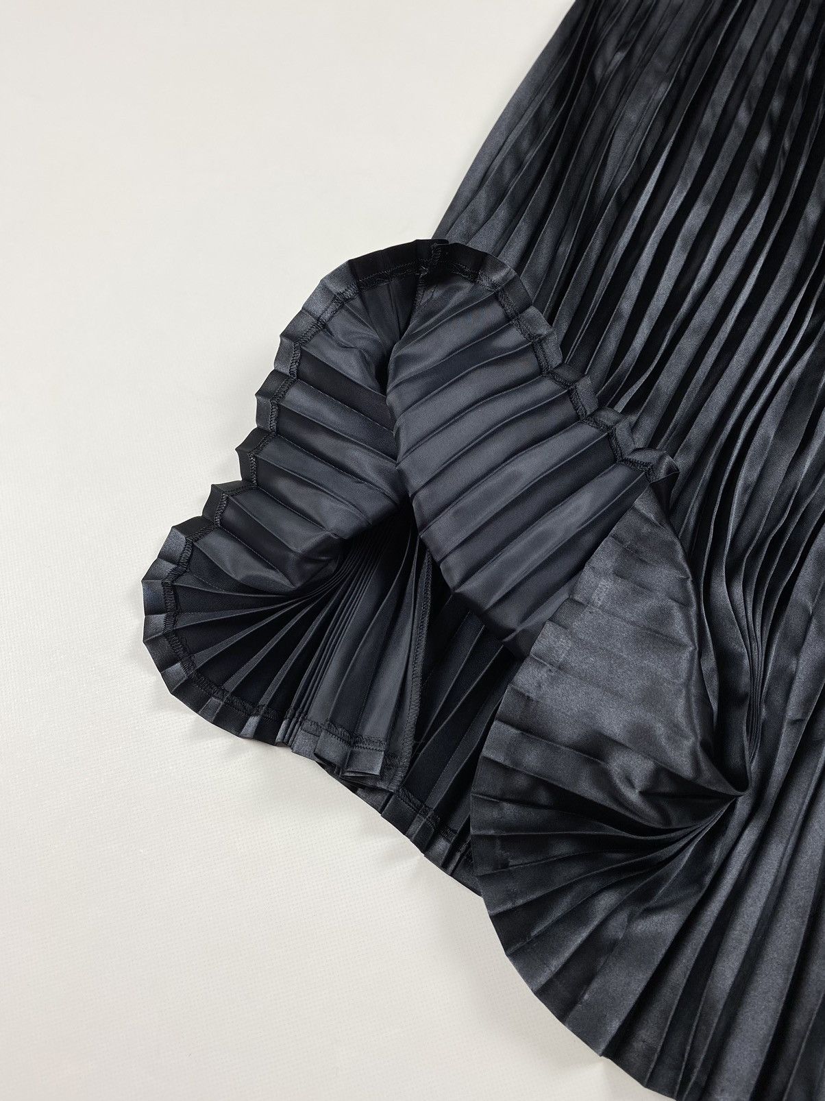 Comme des Garcons Comme Des Garçons Junya Watanabe Pleated Skirt W/ Suspenders Size 25" / US 0 / IT 36 - 10 Thumbnail