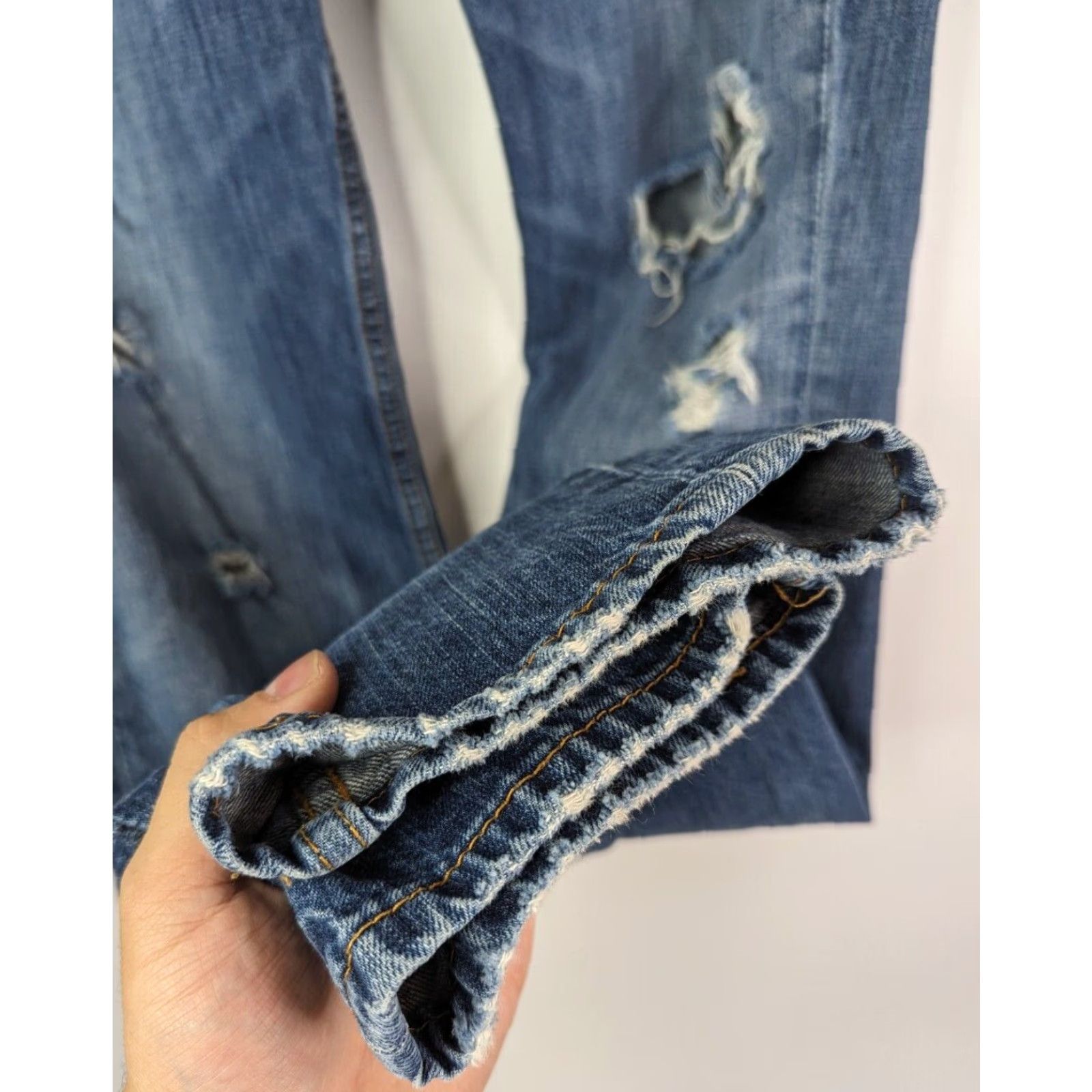 Levi's Levi's 511 Jeans Slim Fit Stretch Dark Wash Distressed Jeans Men 32x34 Denim 5-Pocket Belt Loops Zip Inseam 34 Vintage? No Size US 32 / EU 48 - 4 Thumbnail
