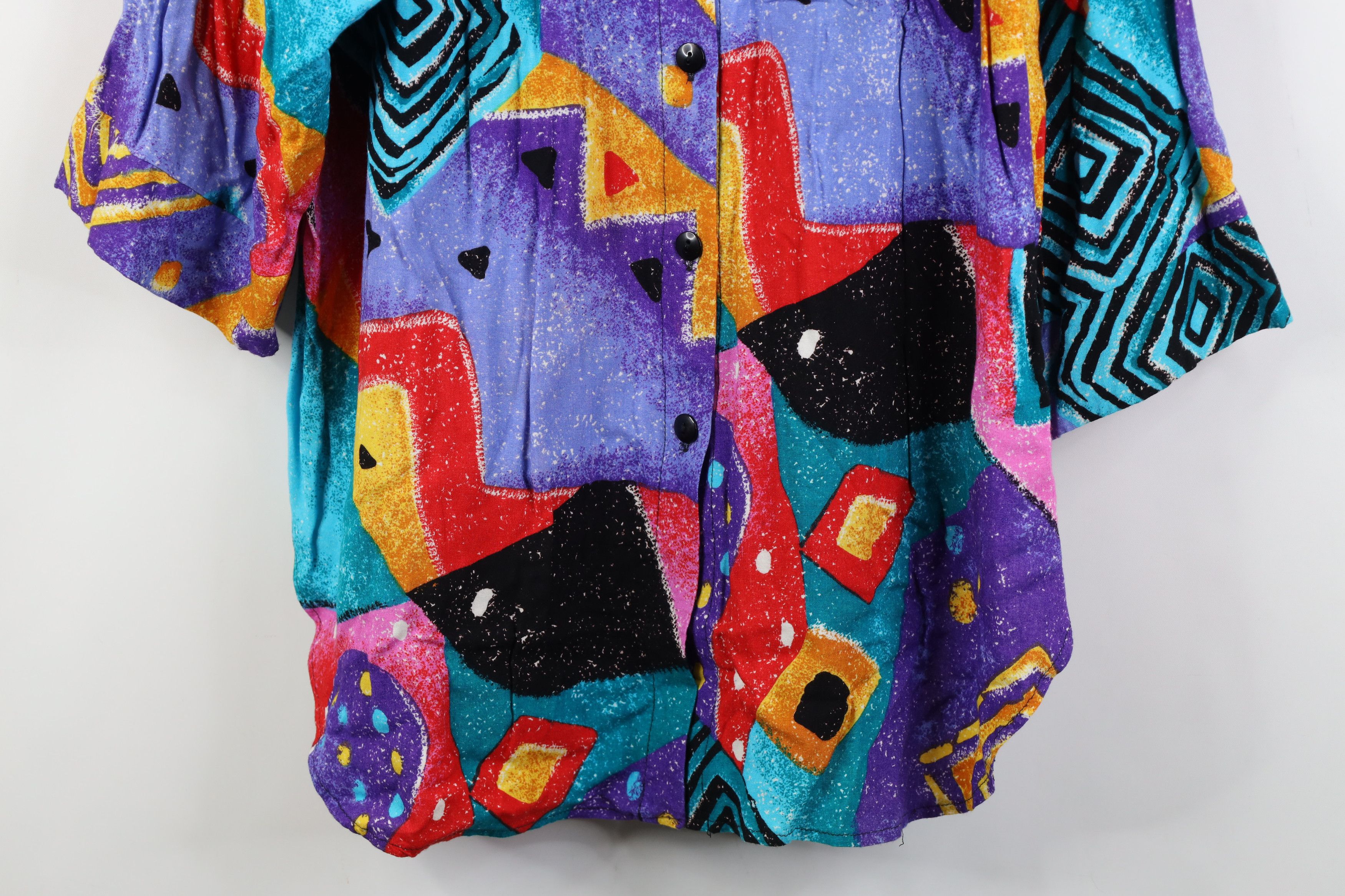 Vintage 90s Streetwear 3/4 Sleeve Abstract Button Shirt USA