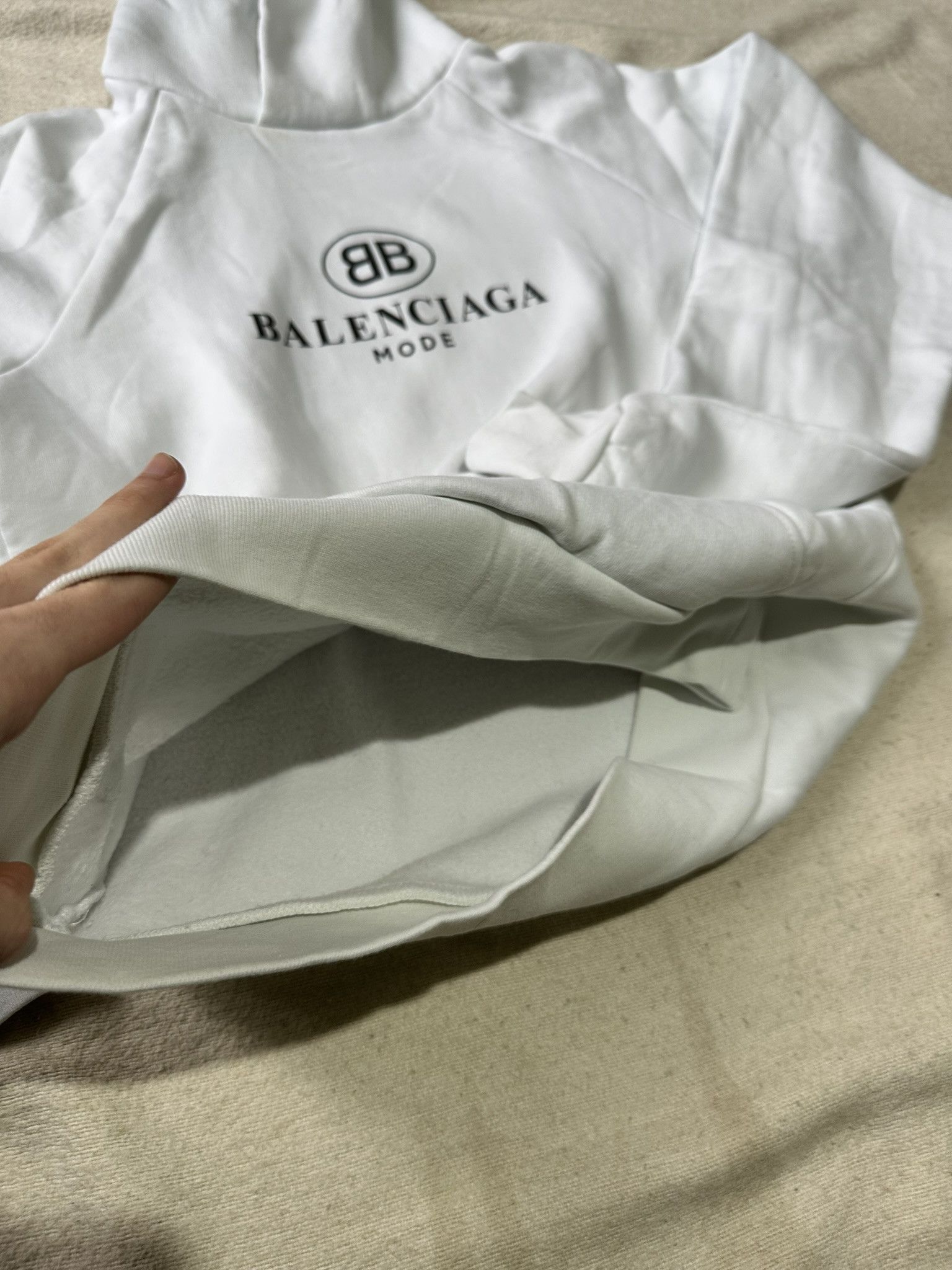 Balenciaga Balenciaga Sweatshirt Logo Mode White Hoodie Size S / US 4 / IT 40 - 6 Thumbnail