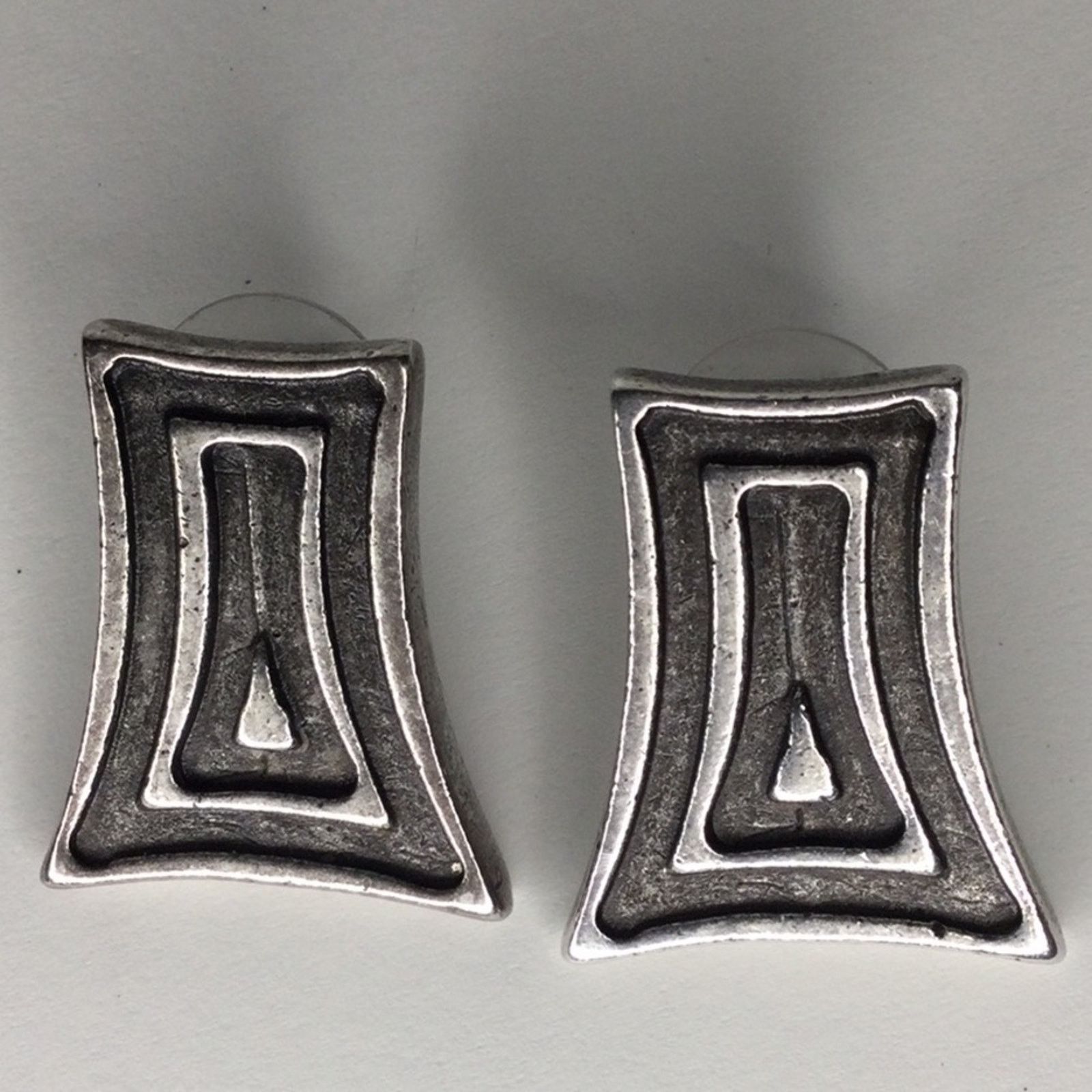 Other Silver & Black Geometric Trapezoid Push Back 1980's Earrings Size ONE SIZE - 2 Thumbnail