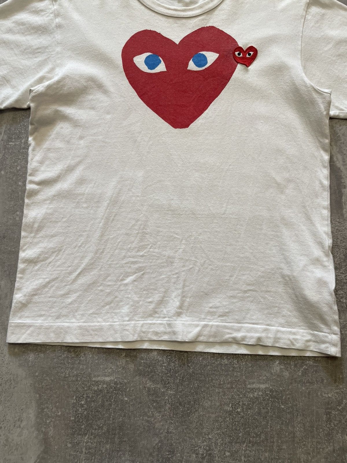 Comme des Garcons Vintage Comme Des Garsons Play CDG big Logo T-Shirt Size US S / EU 44-46 / 1 - 3 Thumbnail