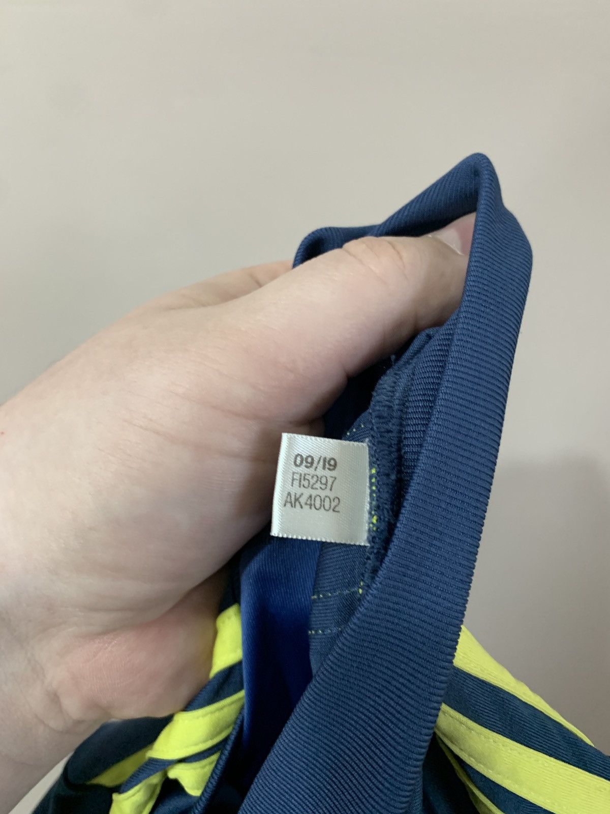 Adidas Colombia 2020 Away Football Shirt Adidas Soccer Jersey Sz S Size US S / EU 44-46 / 1 - 7 Thumbnail