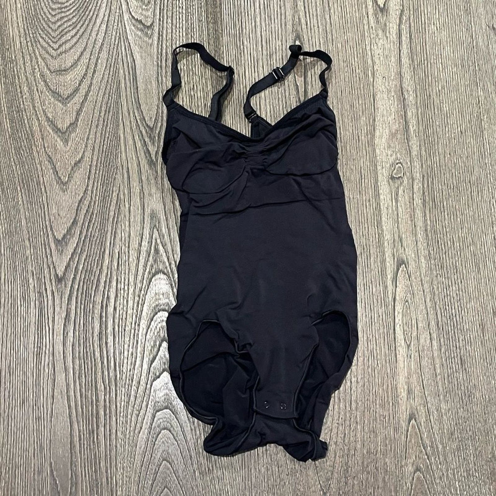SKIMS NWOT SKIMS Womens Bodysuit Sculpt Brief Seamless Size L/XL Size L / US 10 / IT 46 - 1 Thumbnail