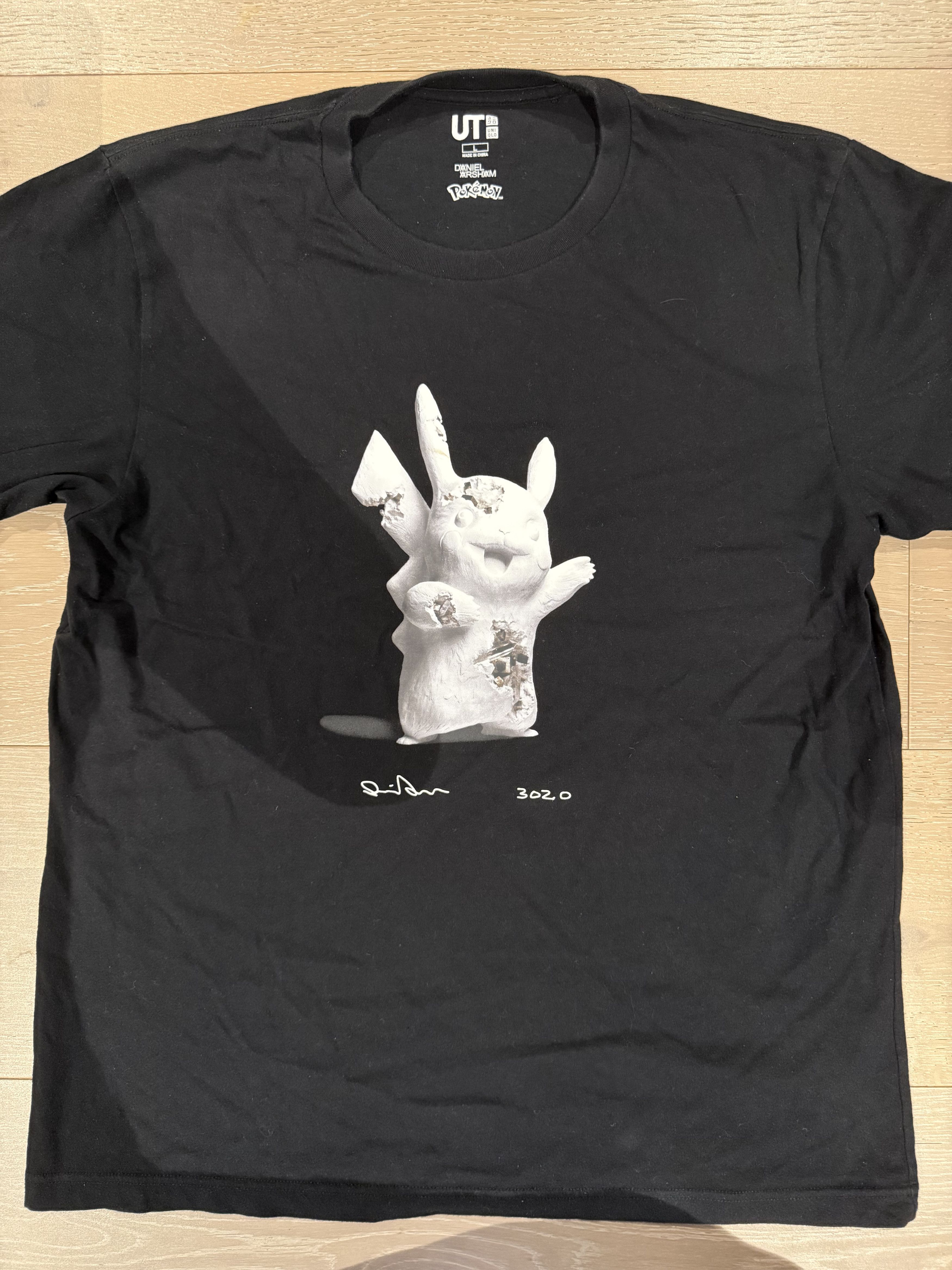 Daniel Arsham × Pokemon × Uniqlo 💚 Daniel Arsham x Pokemon x Uniqlo Pikachu Tee Black Size US L / EU 52-54 / 3 - 2 Thumbnail