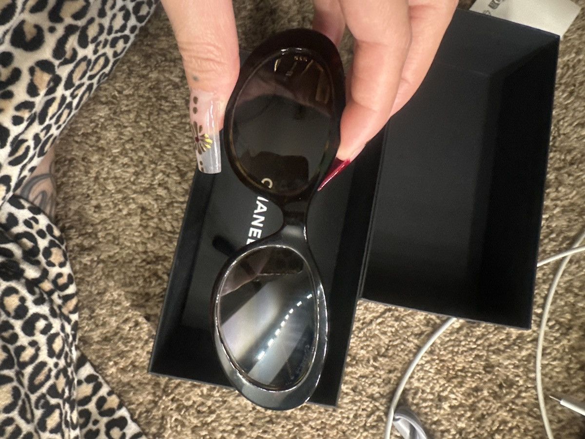 Chanel Oval sunglasses Size ONE SIZE - 7 Thumbnail