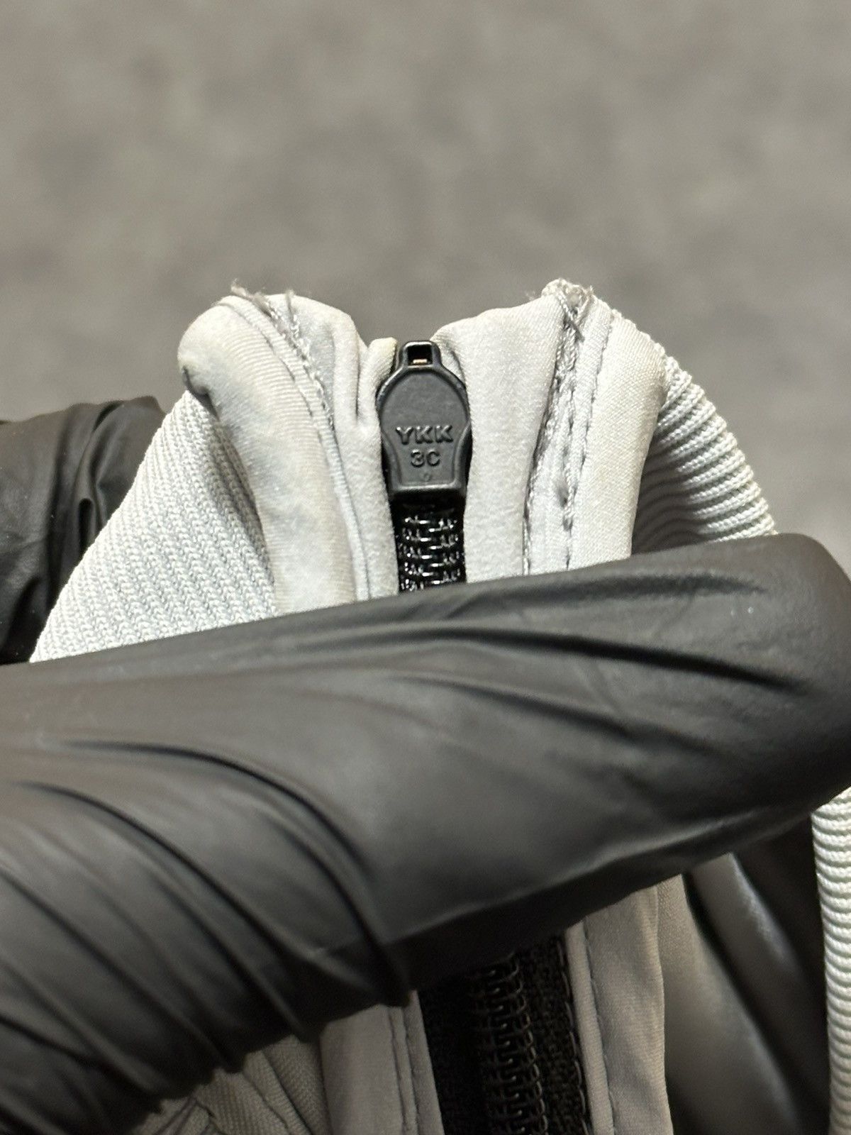 Oakley Oakley Skull Active Insulation pullover in a reflective. Size US L / EU 52-54 / 3 - 8 Thumbnail