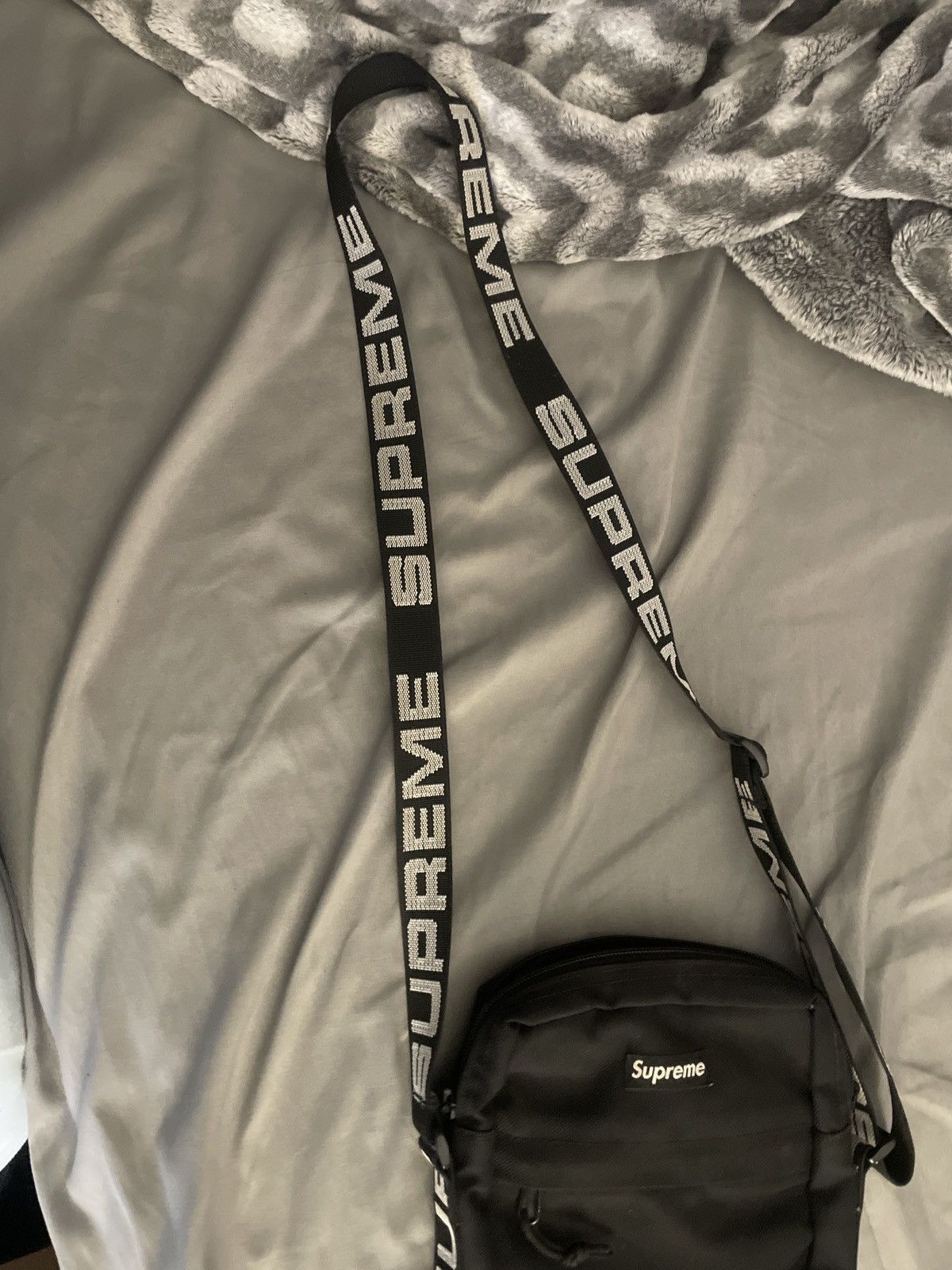 Supreme ss18 crossbody on sale