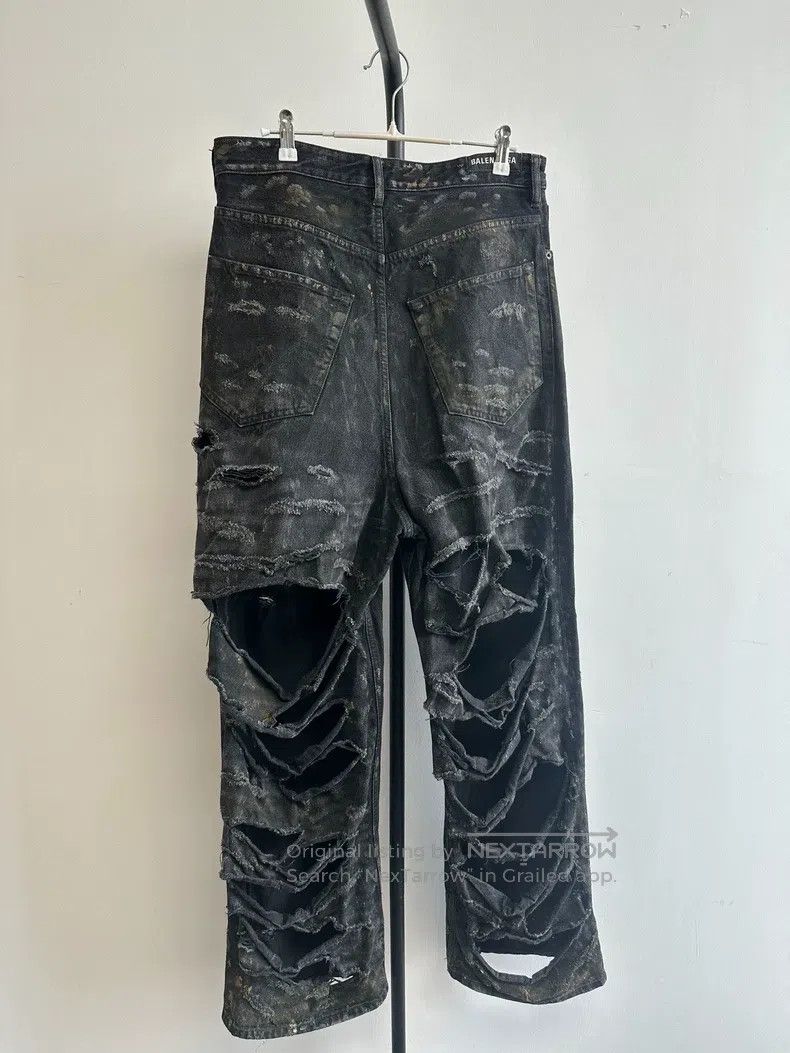 Balenciaga Balenciaga size XS Ripped Dirty Straight Jeans Size US 27 - 2 Thumbnail