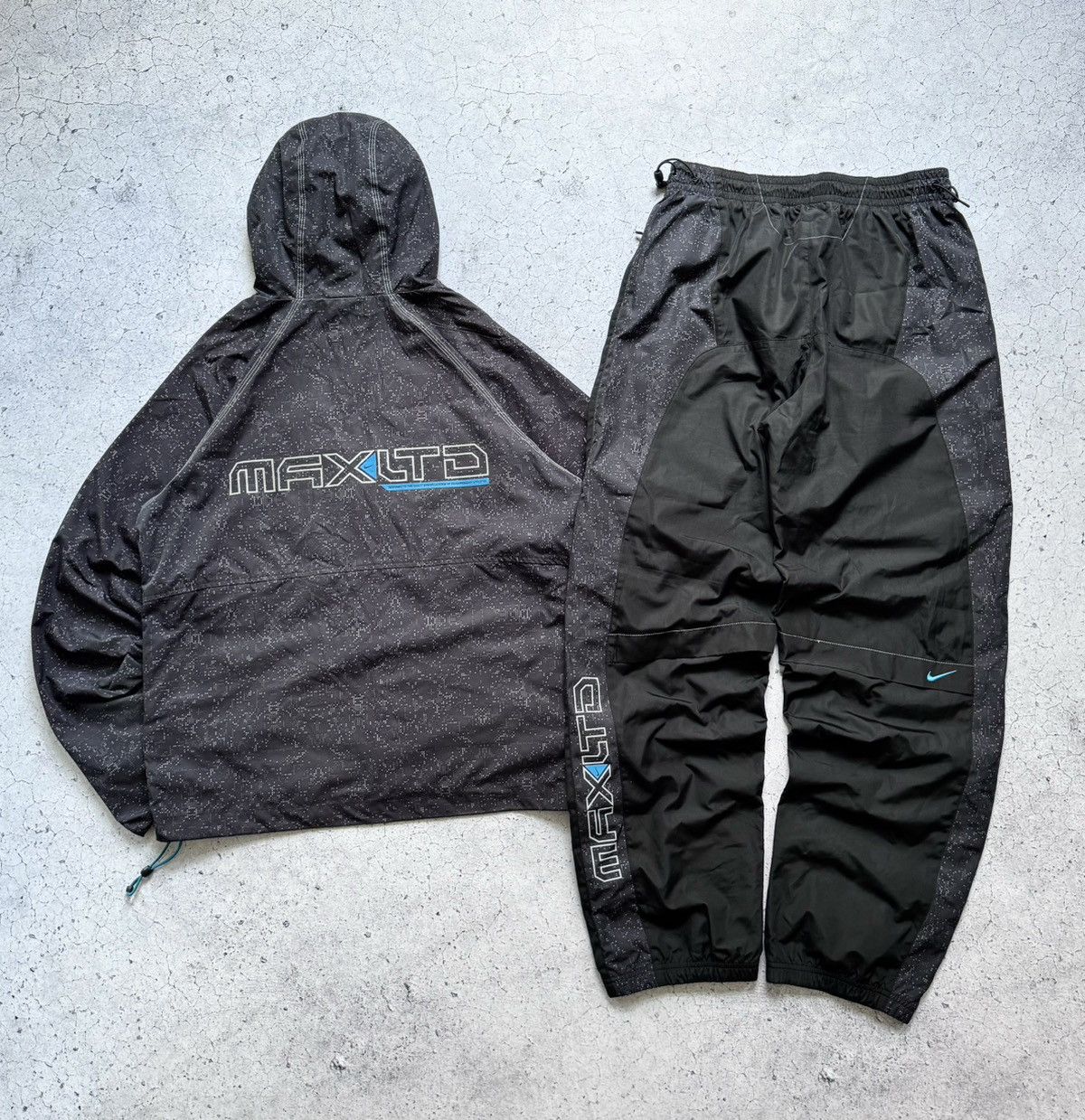 image of Nike Maxltd Vintage Track Suit Swoosh Drill Pants Y2K Jacket in Black, Men's (Size 32)