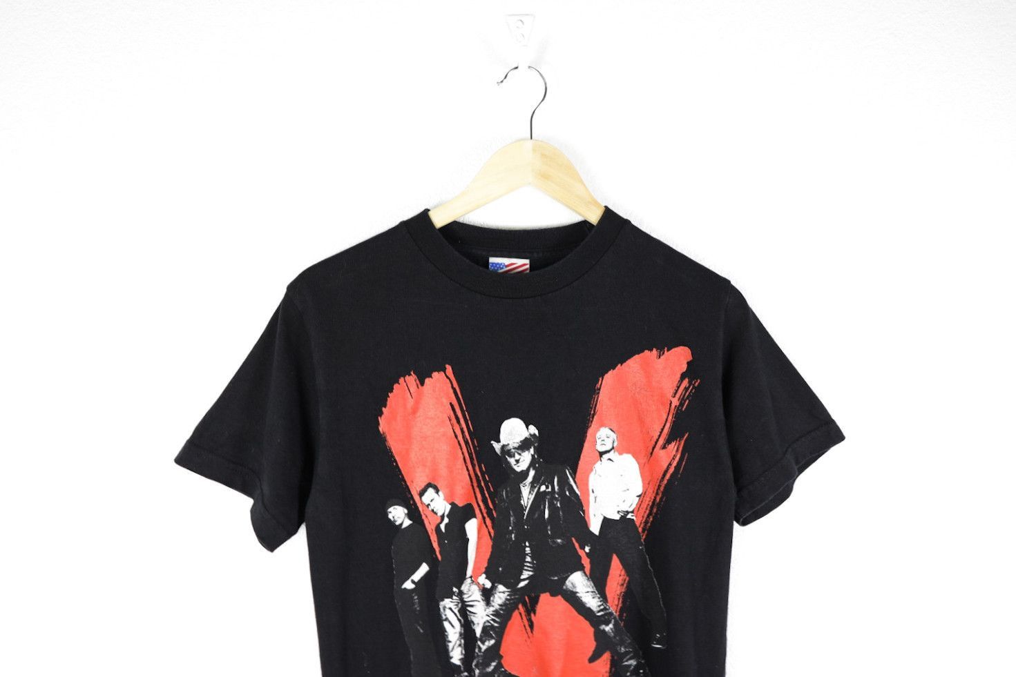 Band Tees × Vintage Vintage Vertigo 2005 Tour Graphic Print Tee T-shirt Y2K Size US S / EU 44-46 / 1 - 2 Thumbnail