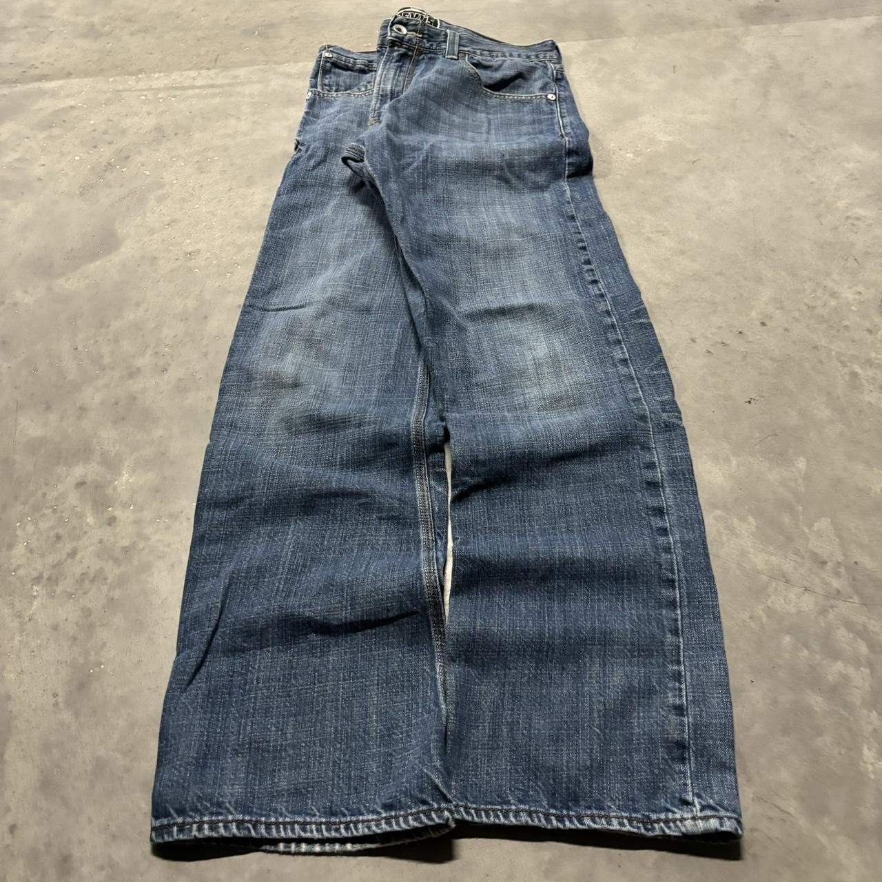 Levi's × Vintage Crazy Vintage Y2K/2000s Grunge Levi’s Medium Wash Essential Denim Jeans! Size US 34 / EU 50 - 3 Thumbnail