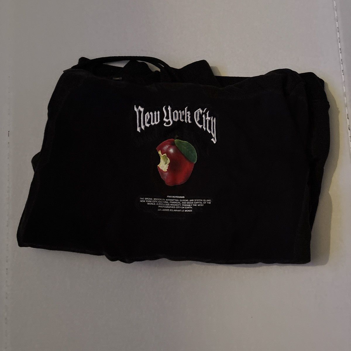 H&M H&M Black and Red New York City Hoodie Used Size US S / EU 44-46 / 1 - 3 Thumbnail