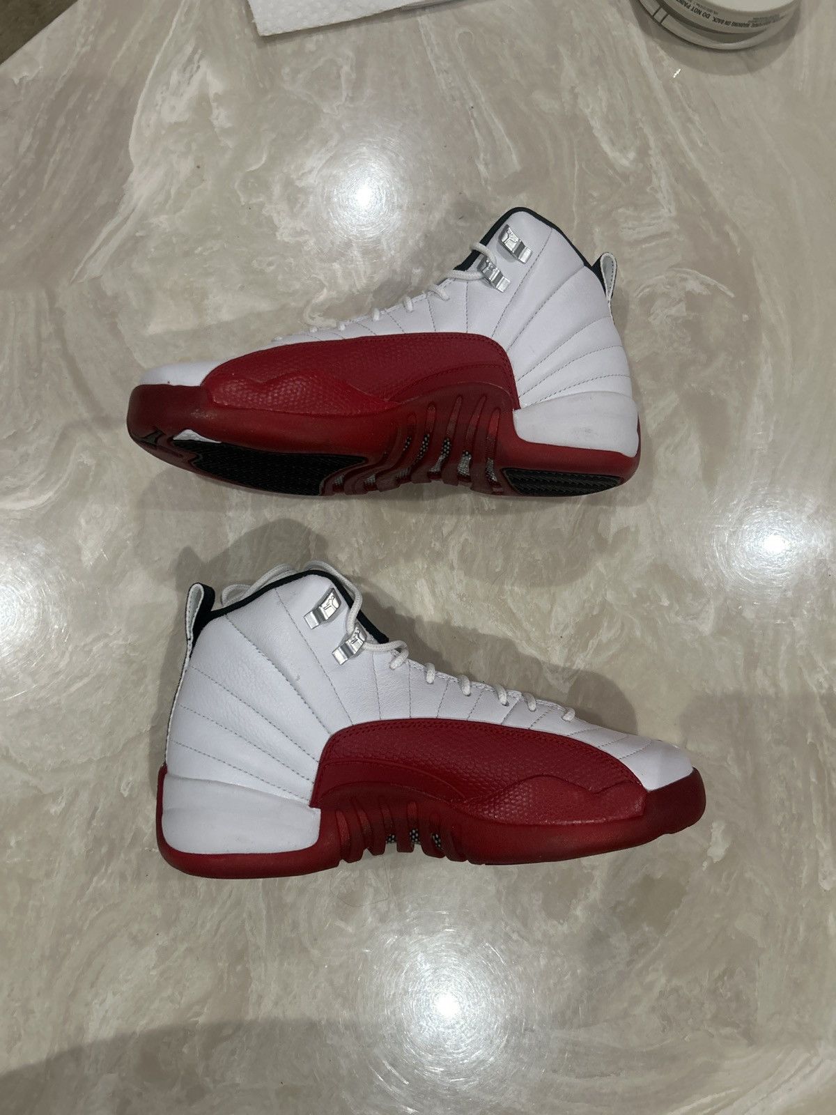Nike Air Jordan Retro ‘Cherry’ (GS) 2023 Size US 7 / IT 37 - 2 Thumbnail