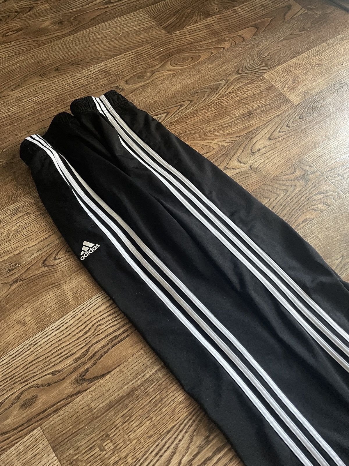 Adidas × Vintage Vintage Adidas Sweatpants Large Pleated Grey Tonal Stripes Size US 34 / EU 50 - 8 Thumbnail