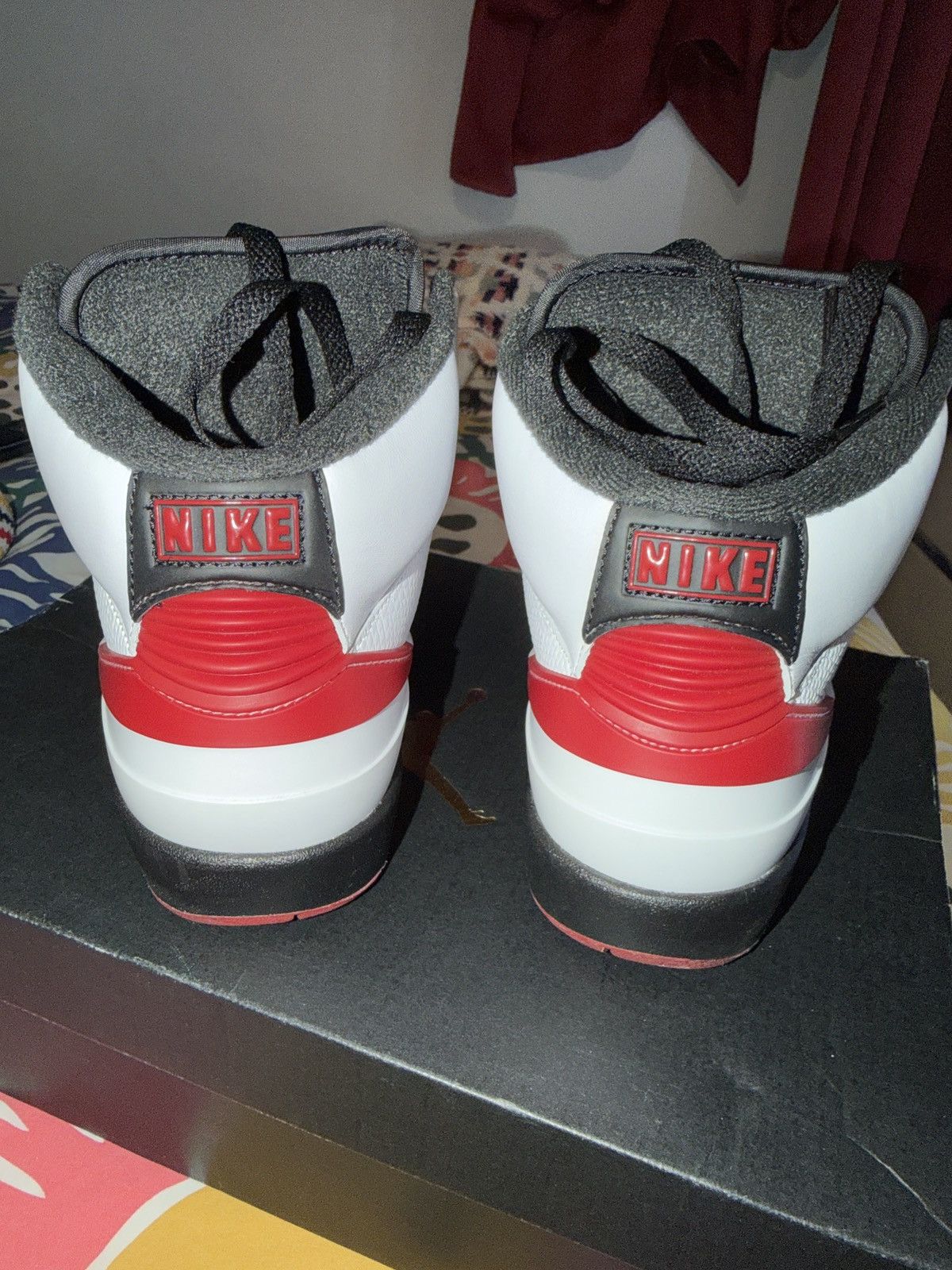 Jordan Brand Air Jordan 2 Retro ‘Chicago’ Size US 7 / EU 40 - 4 Thumbnail