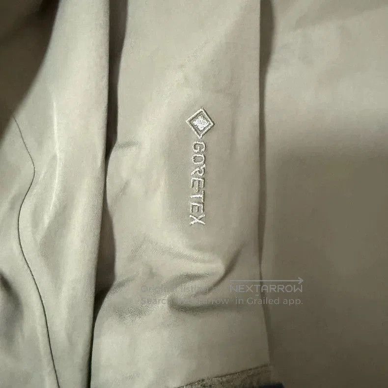Arc'teryx Arcteryx Alpha Jacket LT Gen2. Size US L / EU 52-54 / 3 - 6 Thumbnail