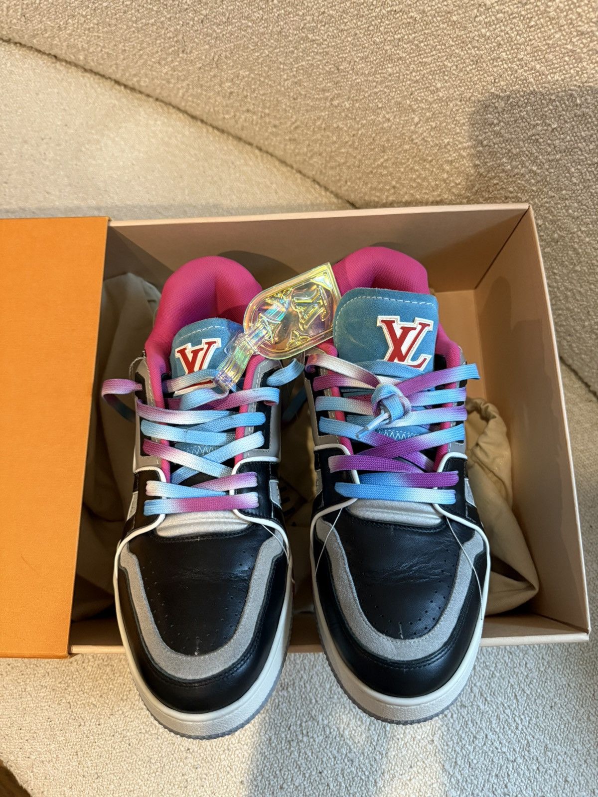 Louis Vuitton Louis Vuitton trainer upcycle Size US 9.5 / EU 42-43 - 11 Thumbnail