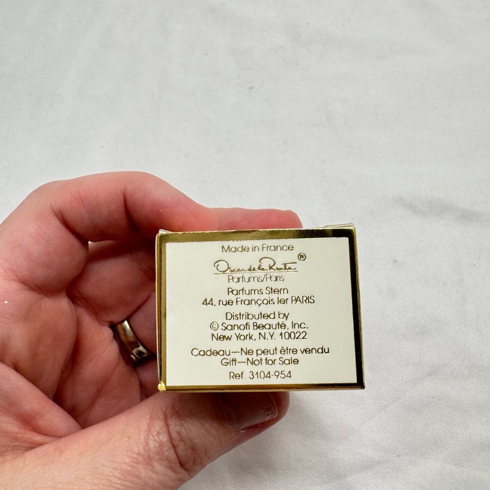 Oscar De La Renta VTG New! Oscar de la Renta Volupte perfume Size ONE SIZE - 3 Thumbnail