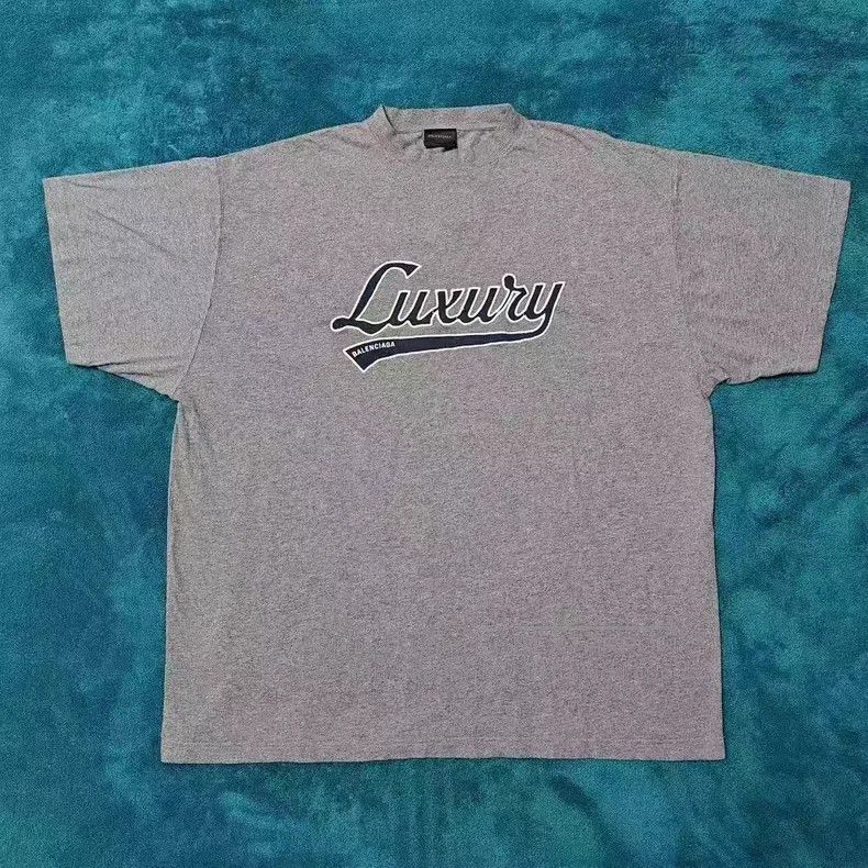 Balenciaga Balenciaga Round Neck Print Short Sleeve, Gray Size US L / EU 52-54 / 3 - 1 Thumbnail