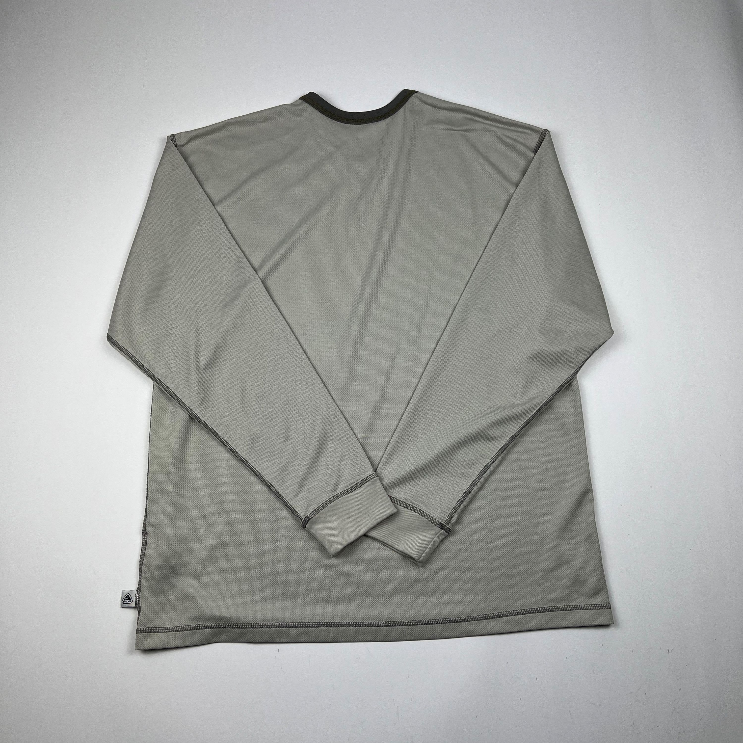 Nike ACG Nike ACG Base Layer Long Sleeve Size US XL / EU 56 / 4 - 3 Thumbnail