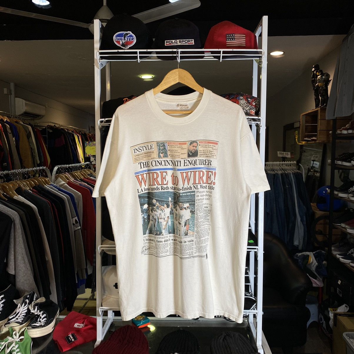 MLB Vintage cincinnati mlb wire to wire! newspaper 1990 t shirts Size US XL / EU 56 / 4 - 1 Thumbnail