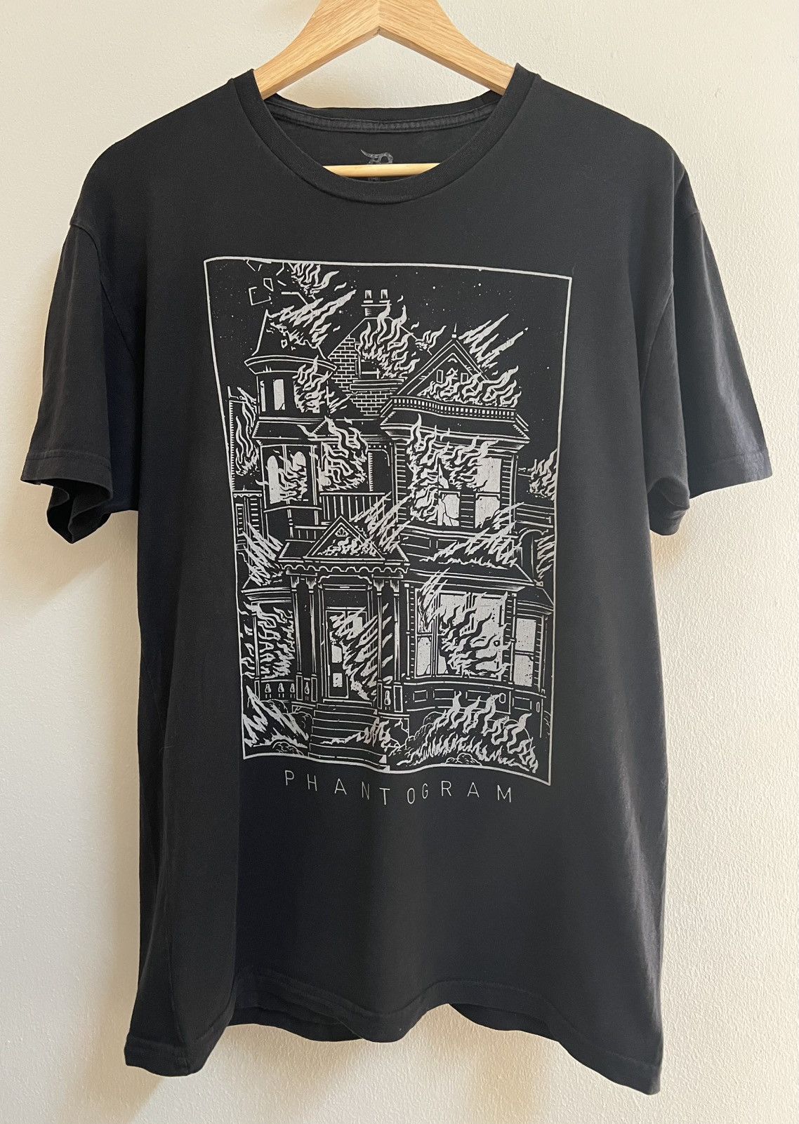 Band Tees hantogram 2016 Tour T Shirt Burning House Band Tee L Size US L / EU 52-54 / 3 - 1 Thumbnail