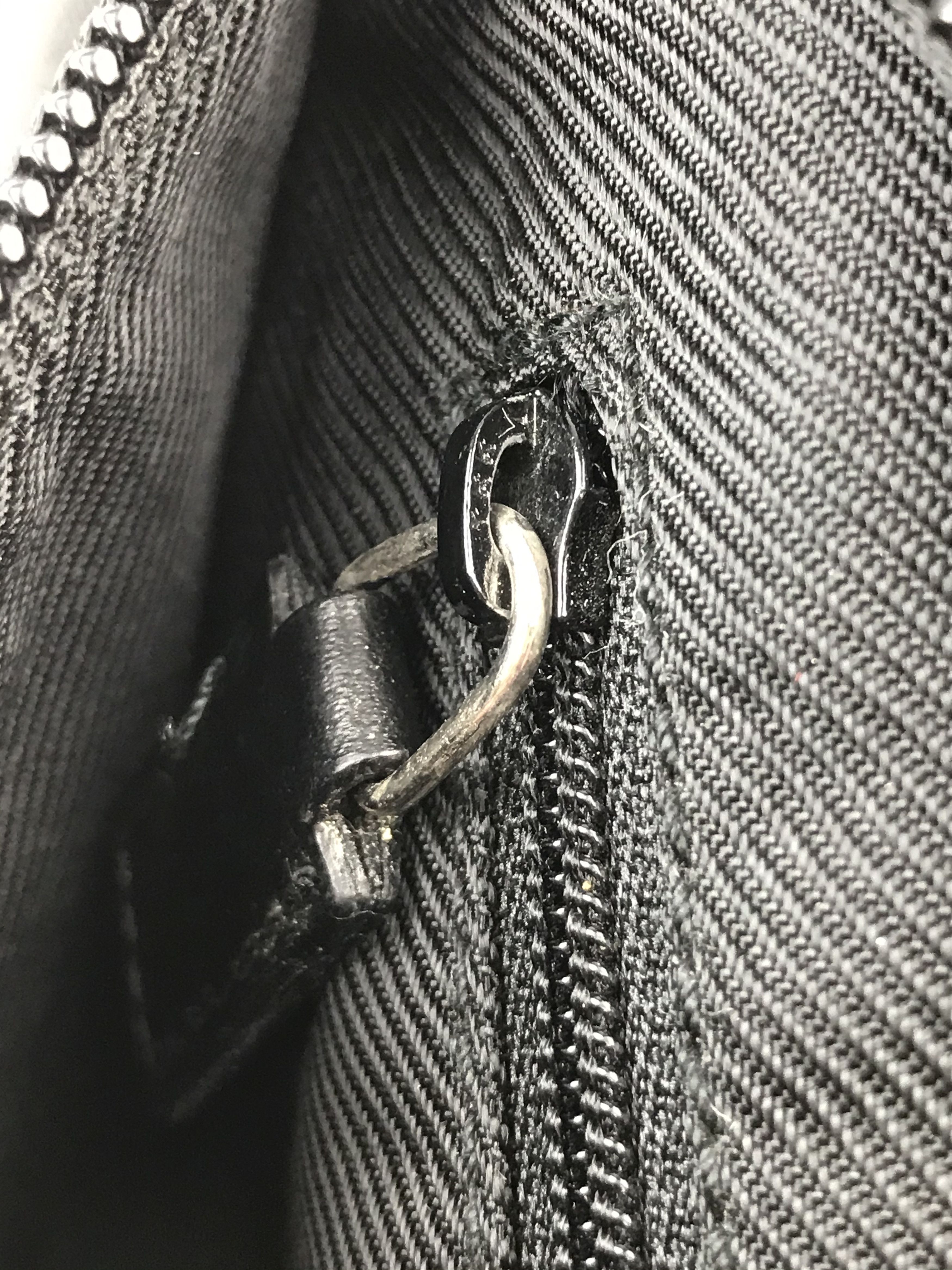 Gucci Vintage Gucci Messenger Bag Full Monogram Size ONE SIZE - 21 Thumbnail