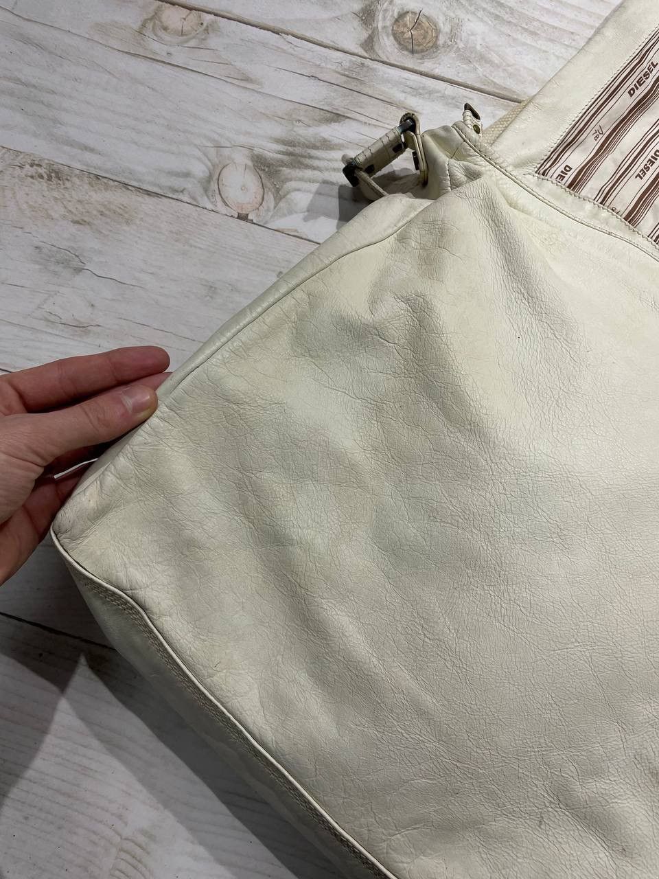 Diesel Vintage Diesel Leather Shoulders Messenger Bag Distrissed Size ONE SIZE - 14 Thumbnail