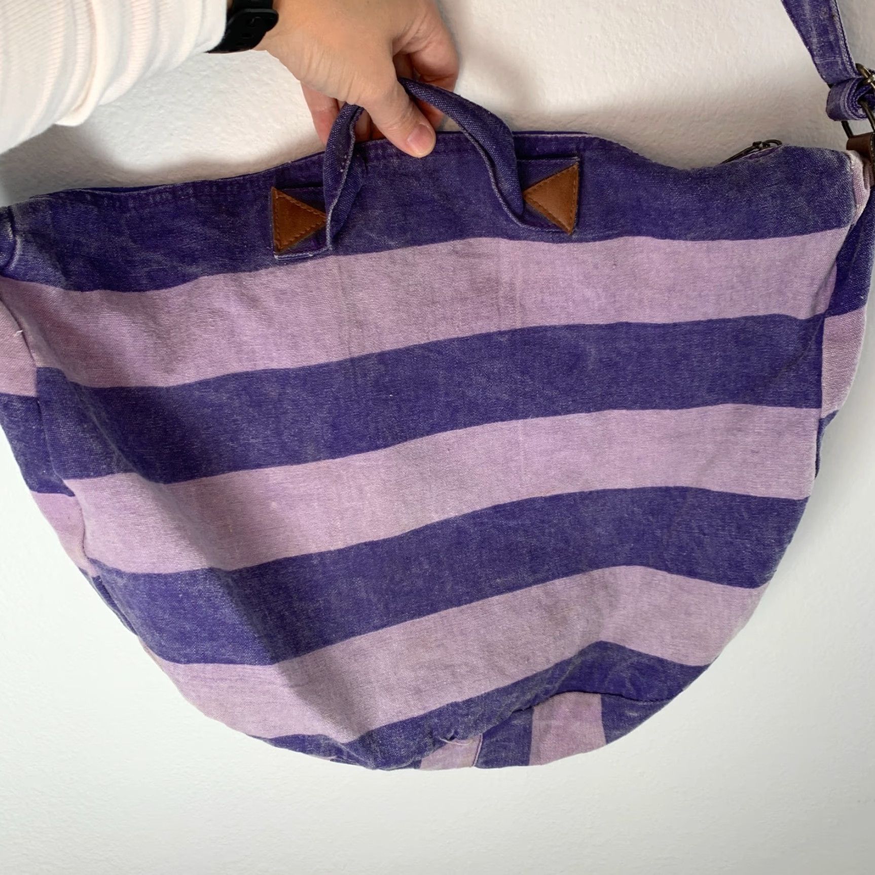 Vintage VINTAGE Beverly Hills Blues Purple Canvas Striped Crossbody Bag Size ONE SIZE - 6 Thumbnail