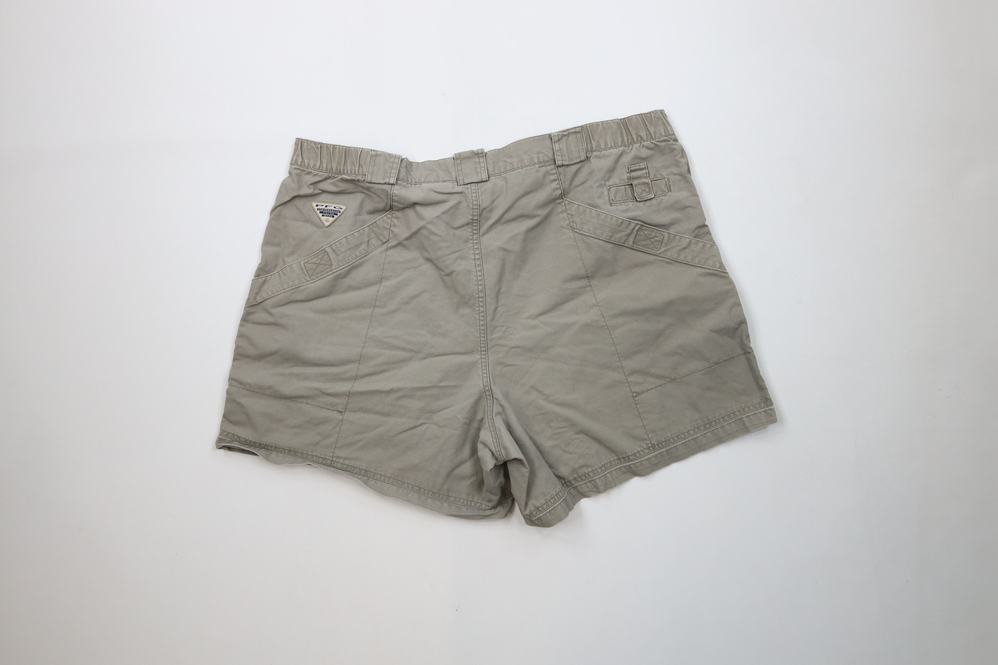 Columbia × Vintage Vintage Columbia PFG Spell Out Above Knee Cargo Shorts Green Size US 36 / EU 52 - 9 Thumbnail