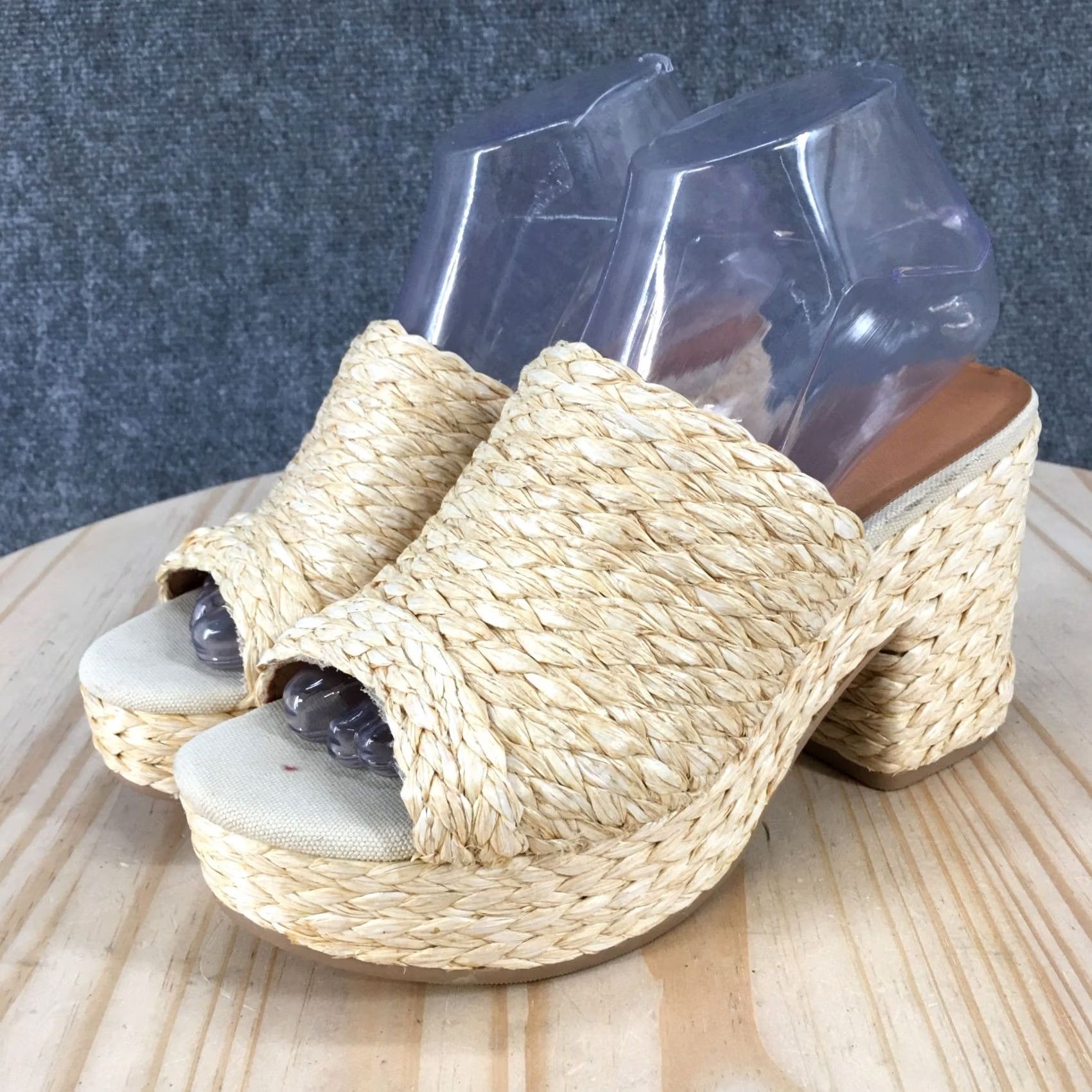 Vintage Universal Thread Sandals Womens 7 Beige Platform Slides Casual Woven Footwear Mens? Size US 7 / IT 37 - 3 Thumbnail