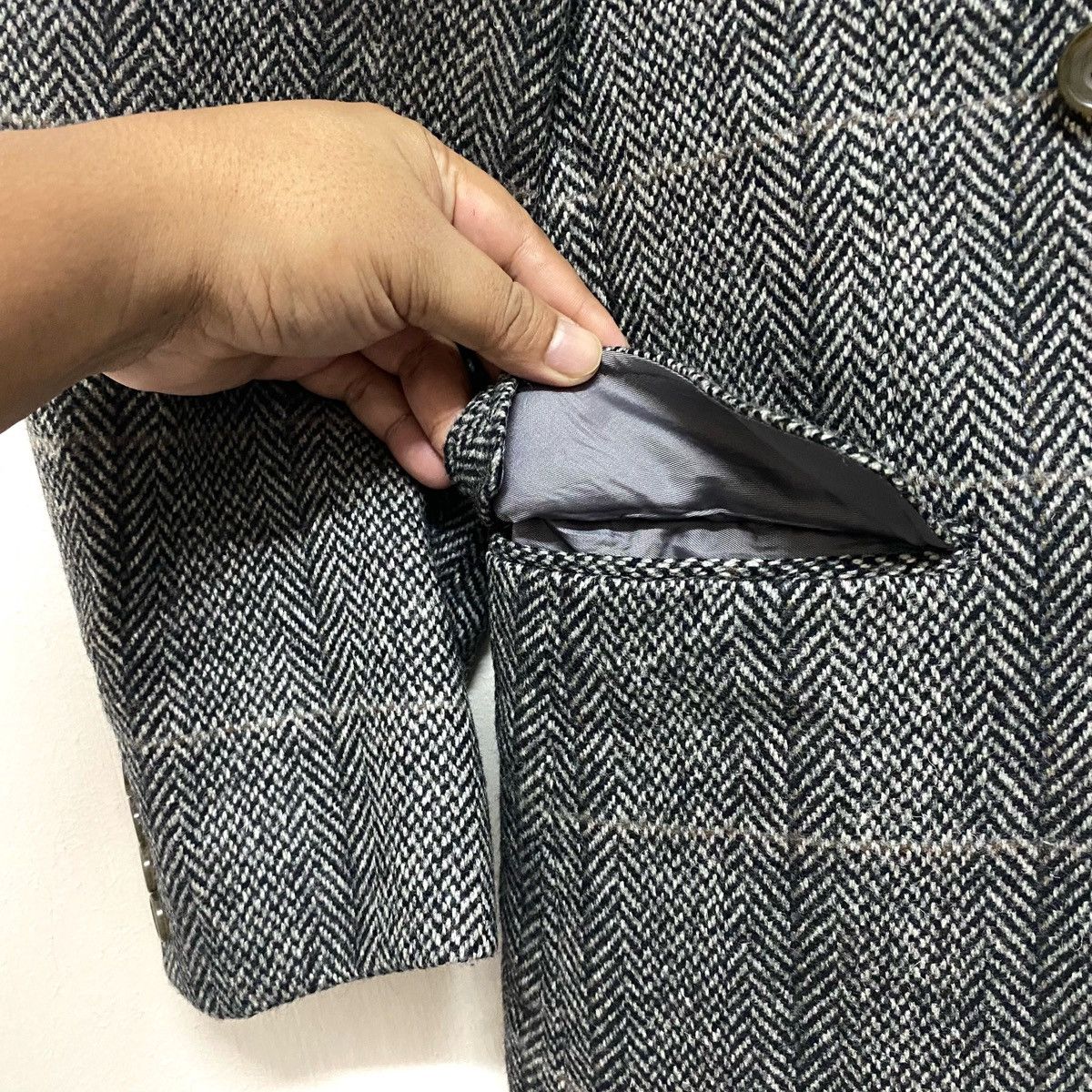Burberry Vintage BURBERRYS England Harringbone Wool Jacket Size 42L - 6 Thumbnail